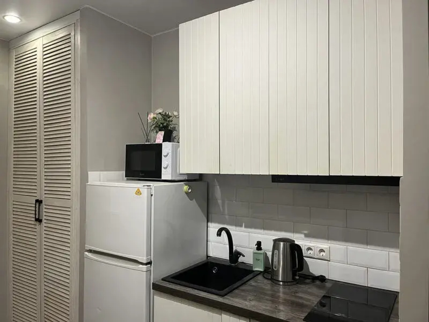 Хэппи Пипл на ул. Галины Вишневской, д. 5