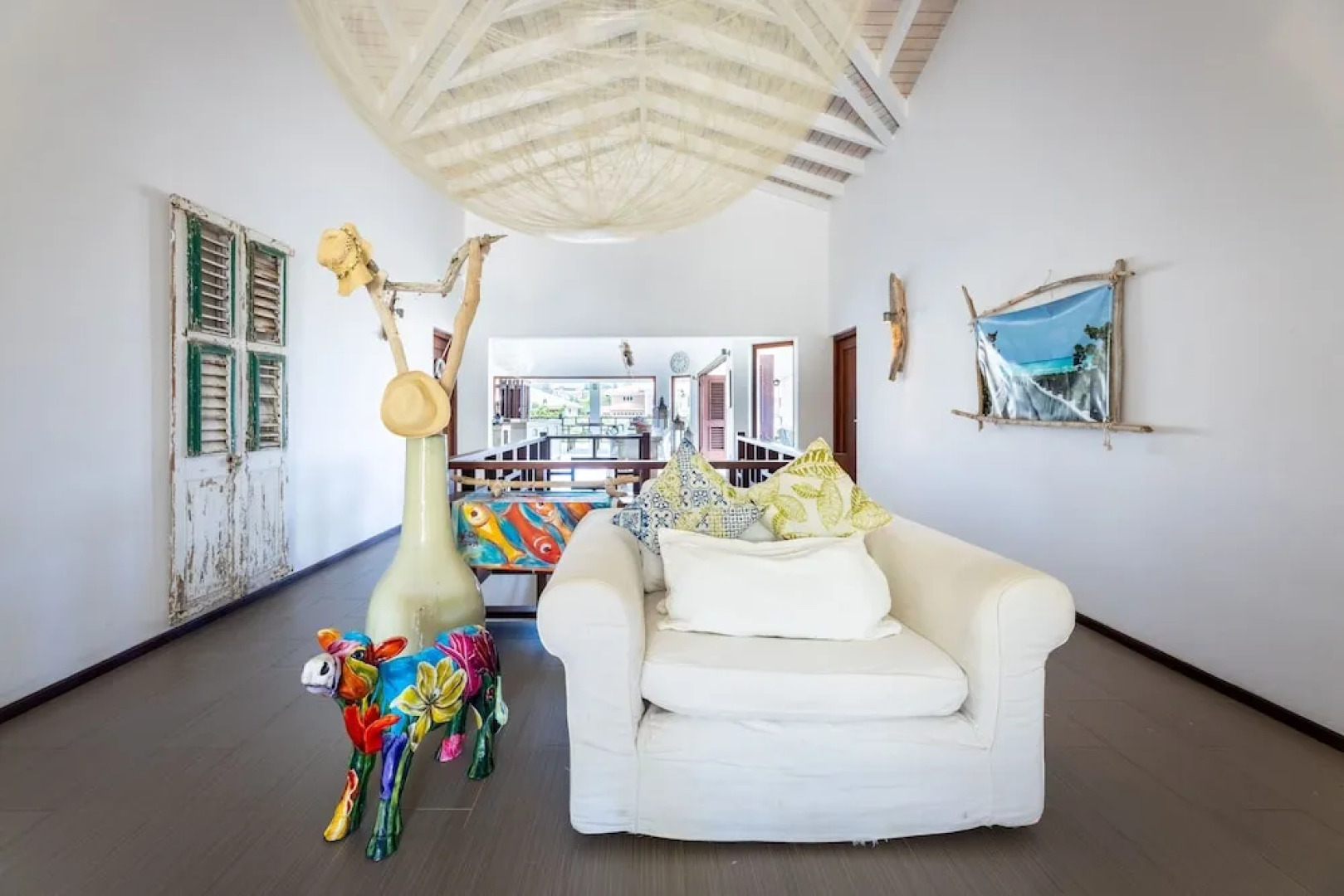 Beautiful Villa With Pool Near the Beach for Groups