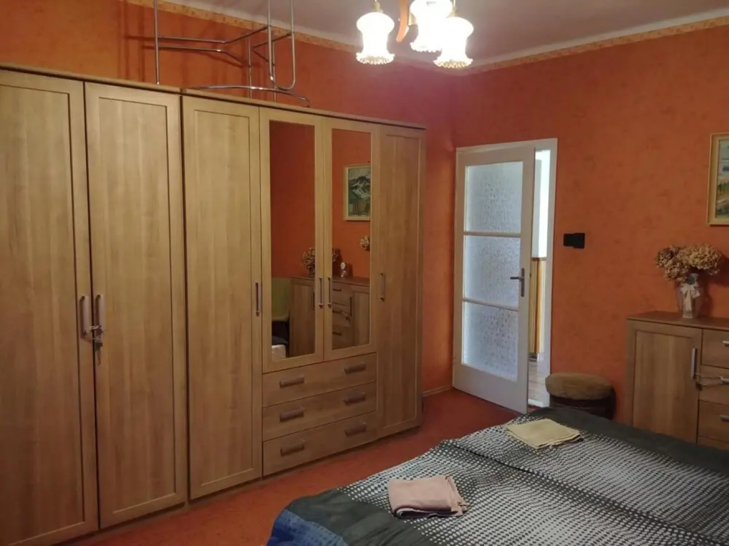 Crystal Apartement F