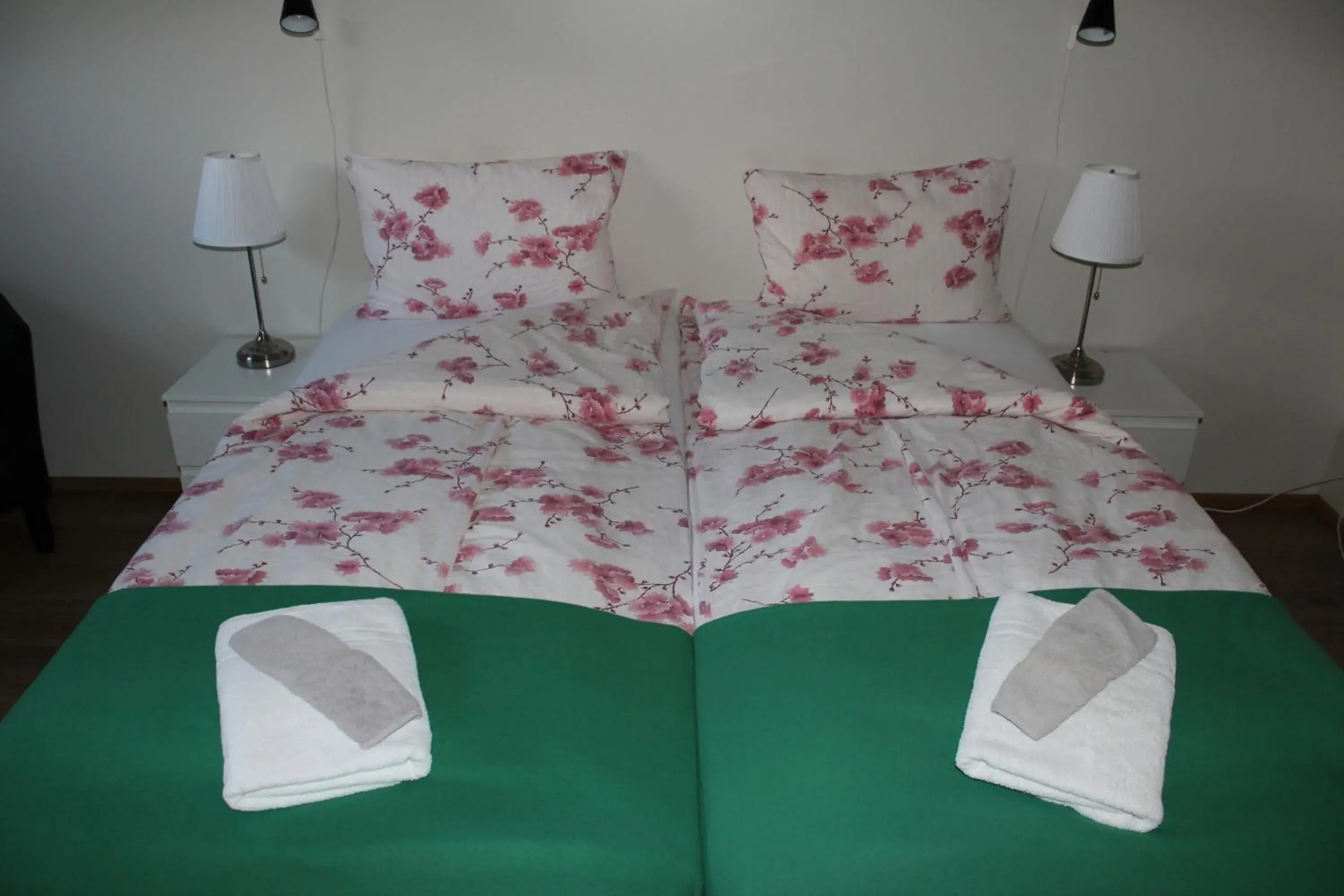 Skammidalur Guesthouse