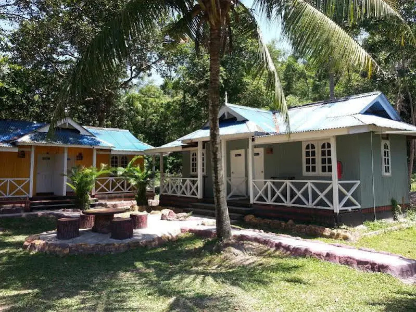 Nur Merang Inn Resort