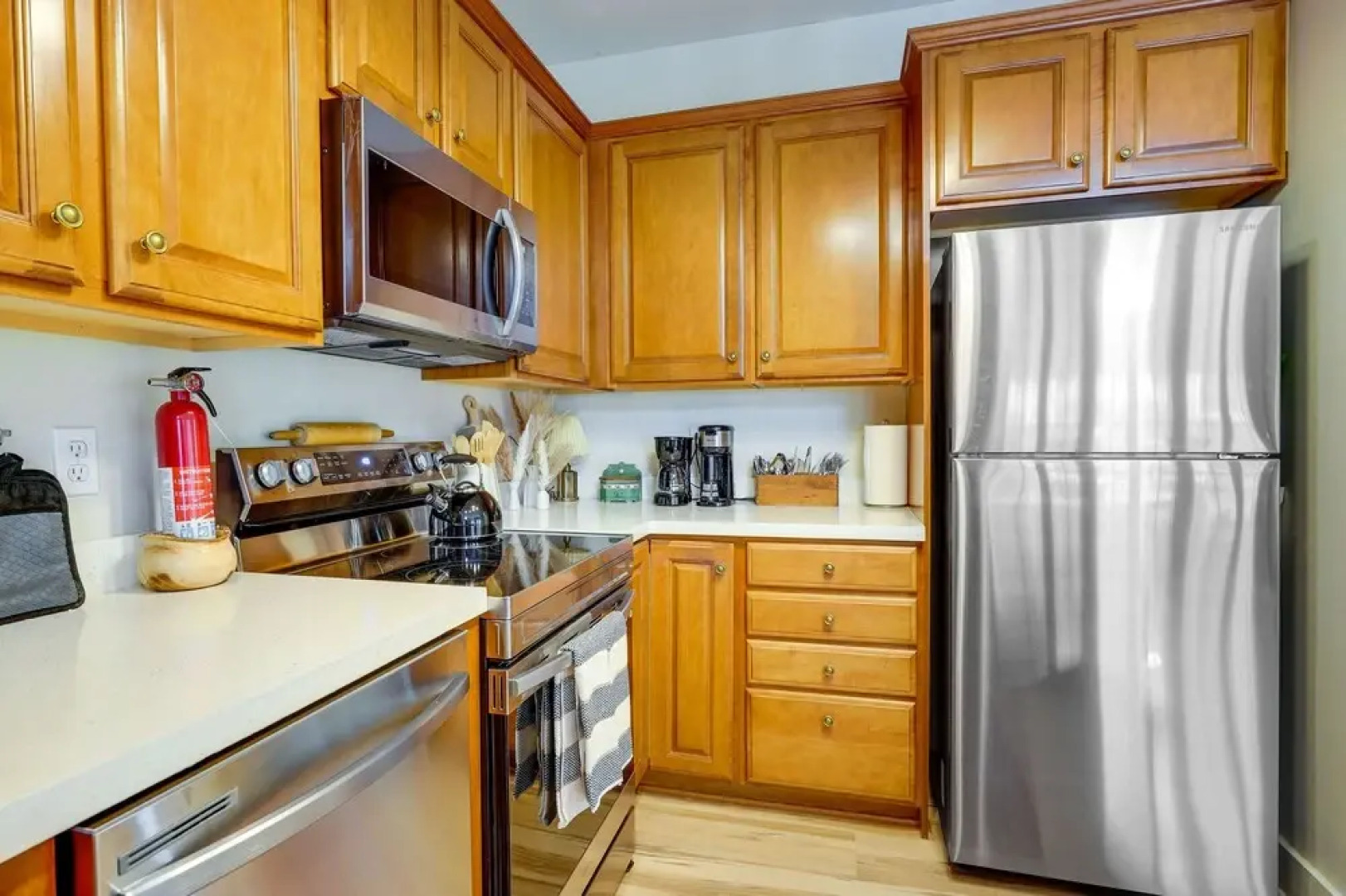 Charming Granville Home w/ Porch - Walk Downtown!