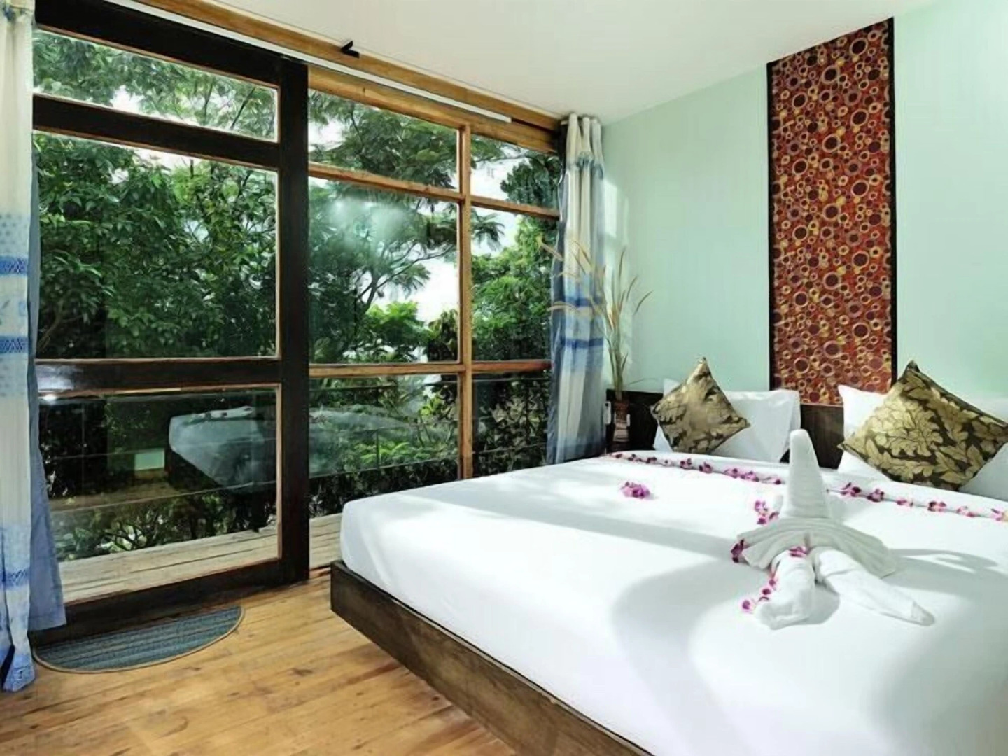 Phi Phi Sea Sky Resort