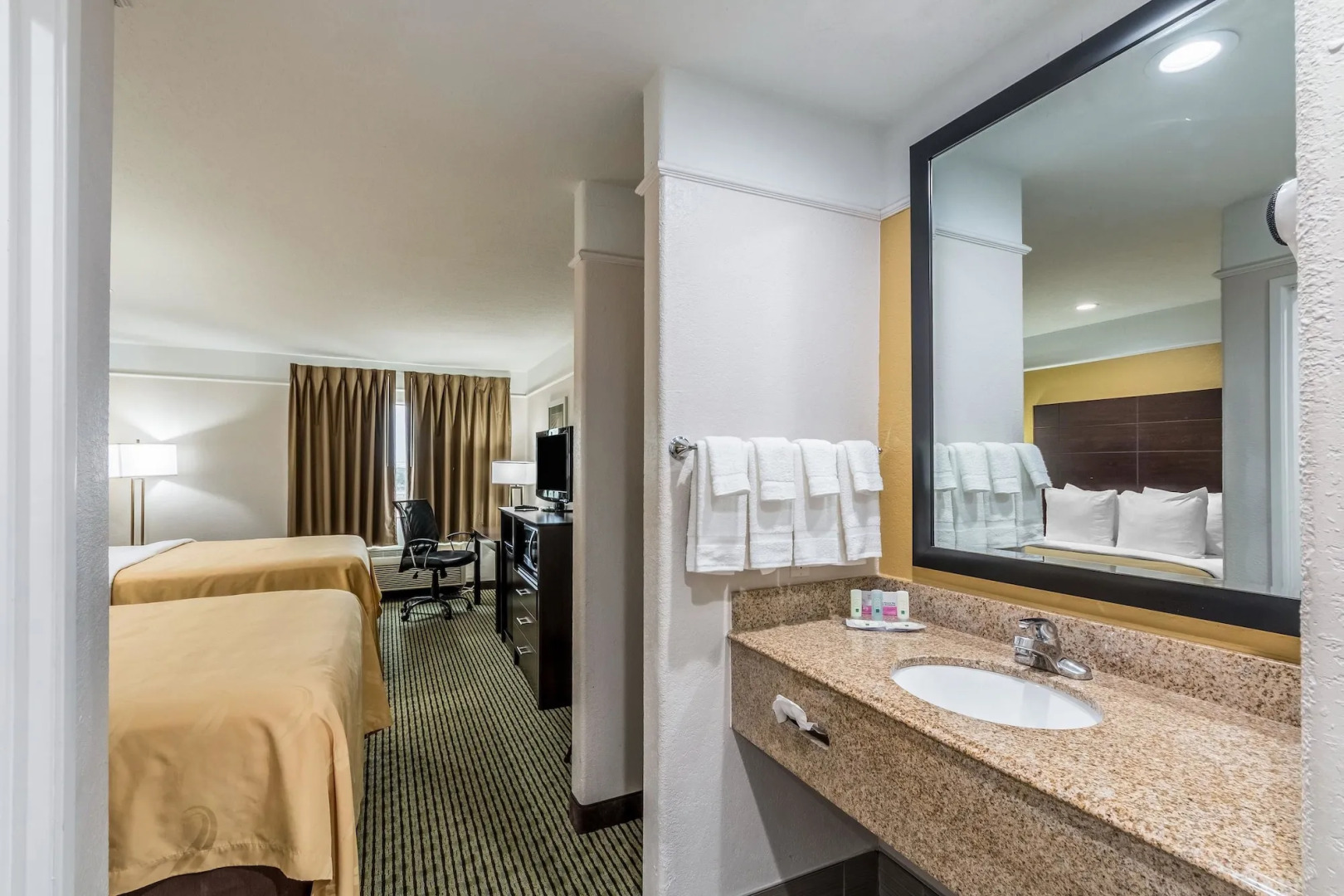 Quality Inn & Suites SeaWorld North