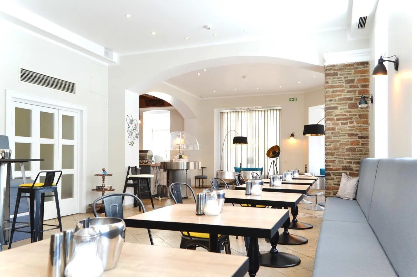 Westbahn Hotel (ex.Arthotel ANA Westbahn)