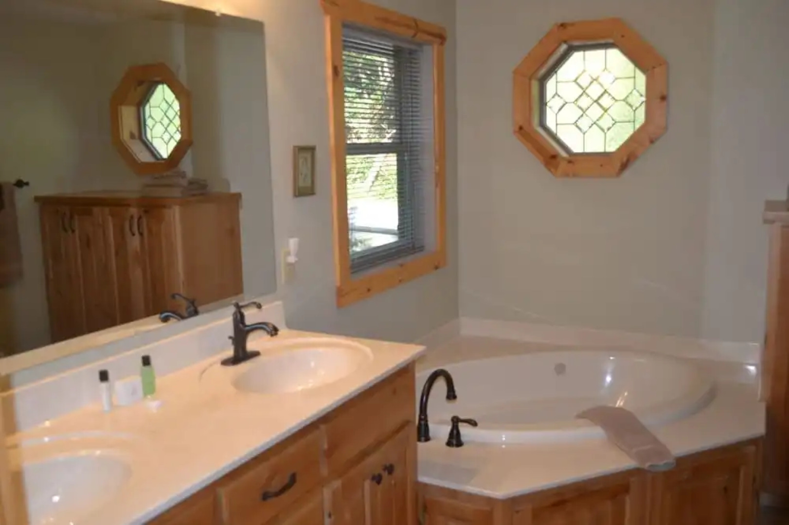 The Esmeralda Inn and Restaurant