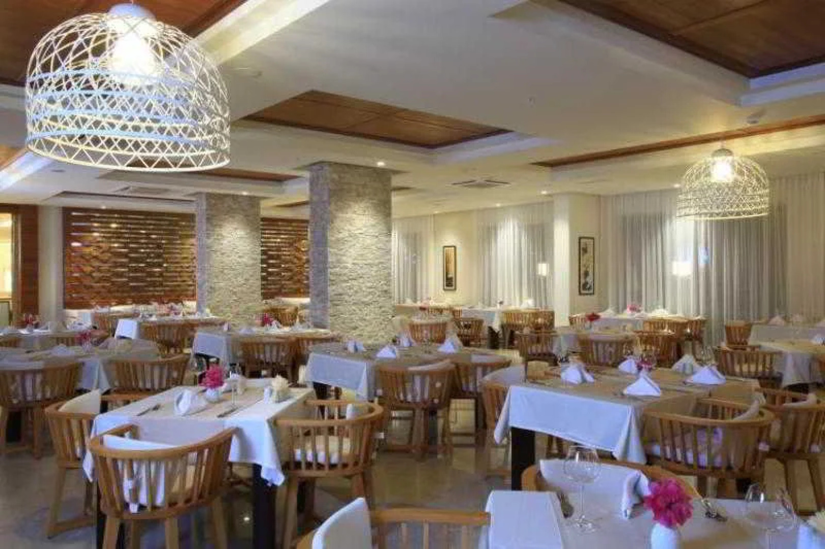 La Local Suites & Spa