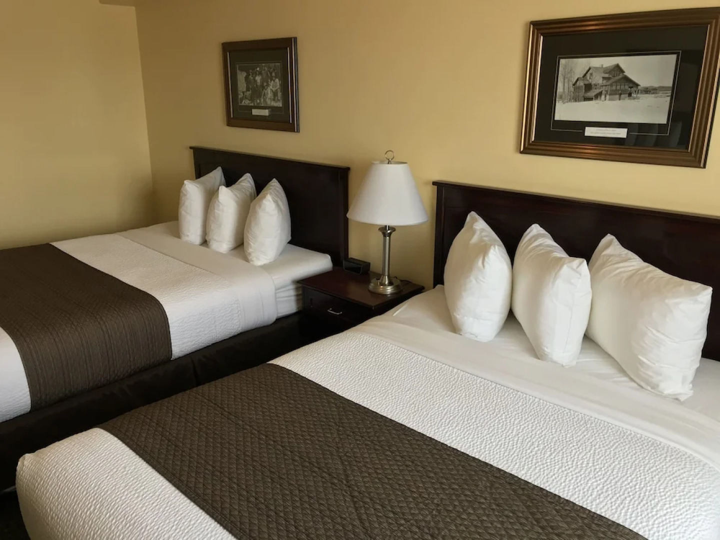 Days Inn & Suites Whitecourt