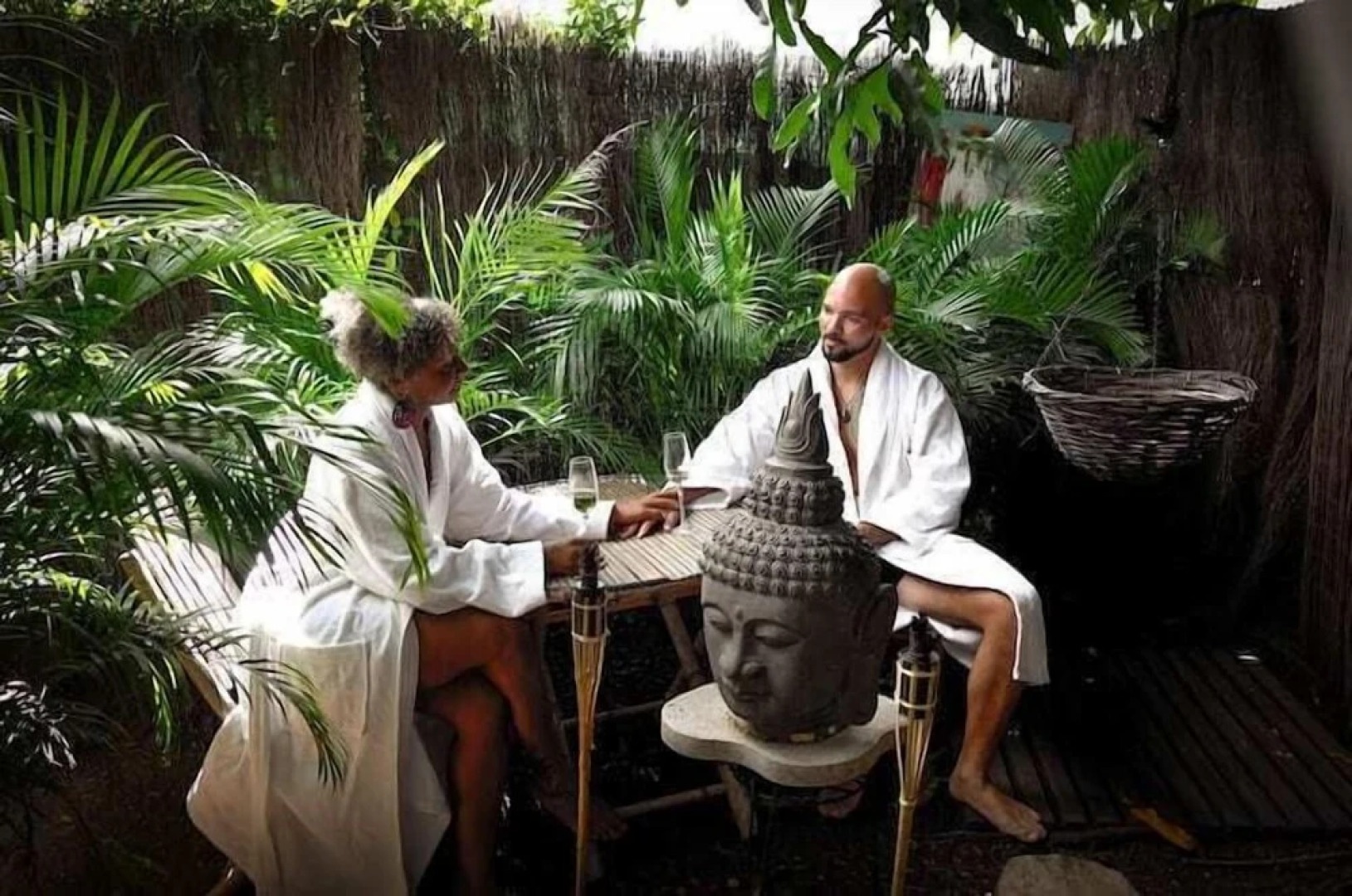 Aqua Zen Spa Lodge Tiki Hut