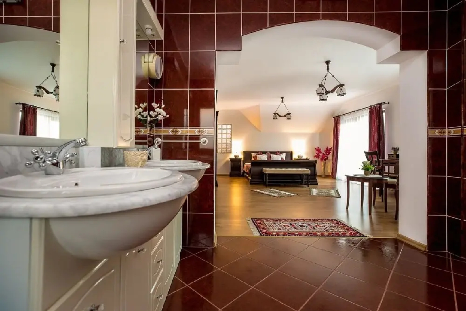 Flora Luxury House