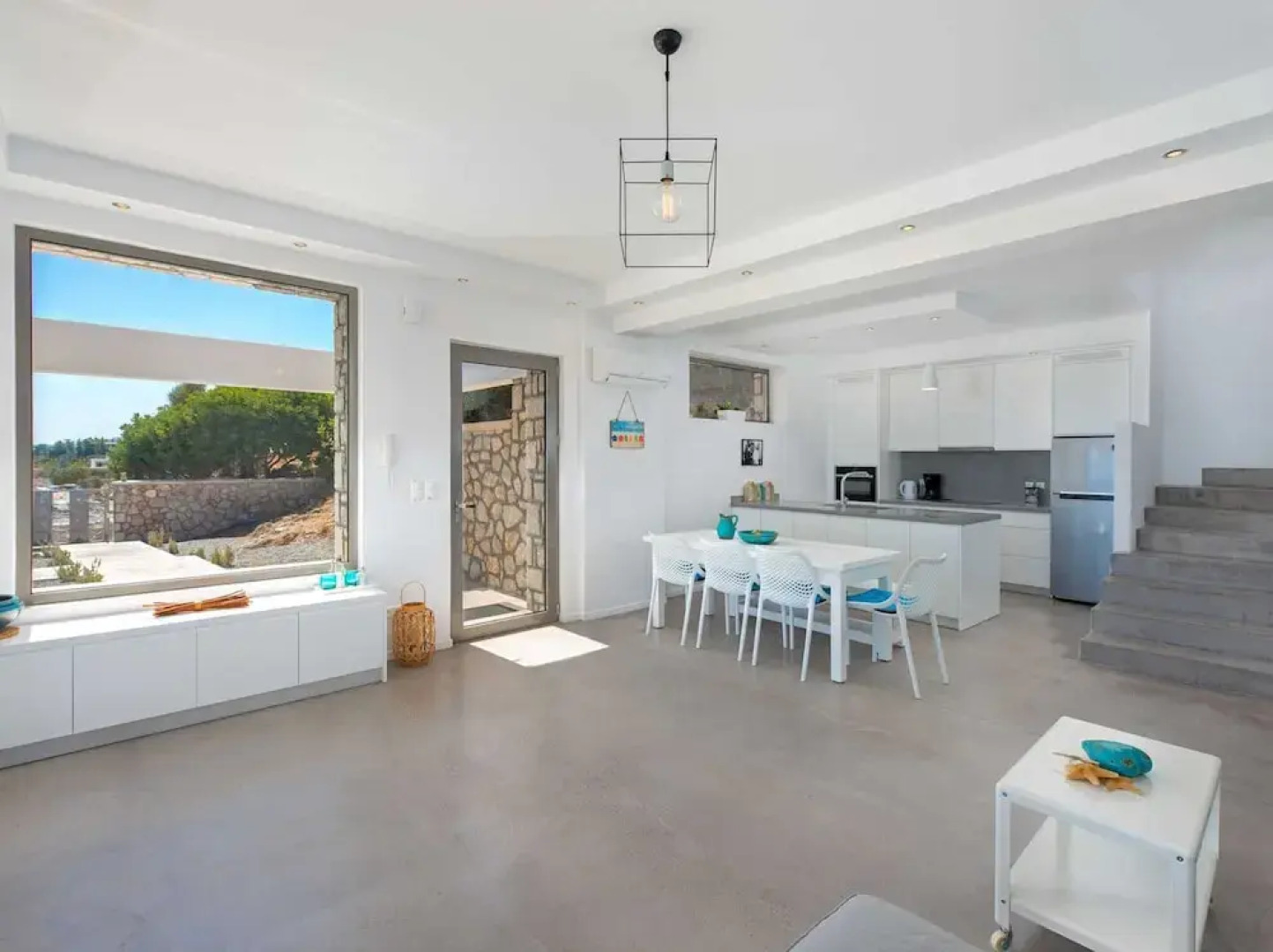 Villa in Rhodes With Infinity Pool