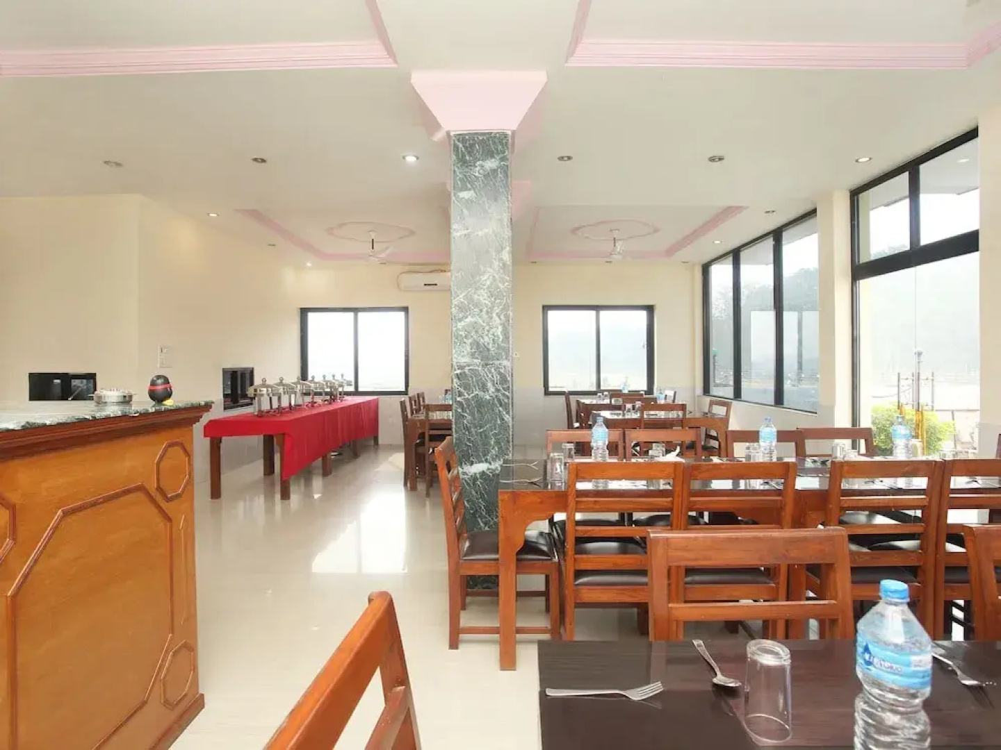 OYO 731 Hotel Peace Zone