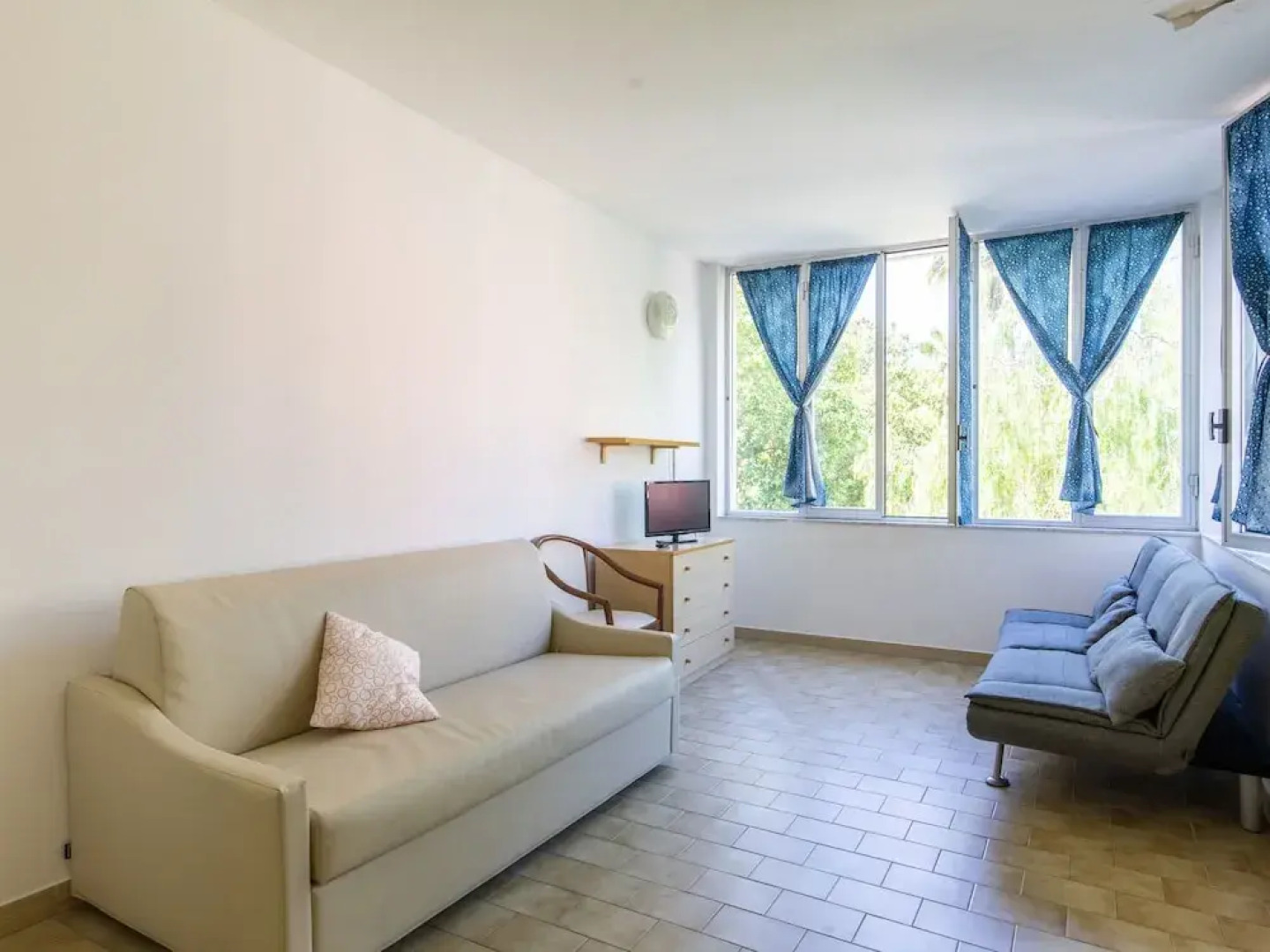 Gorgeous Apartment in Loano With Swimming Pool