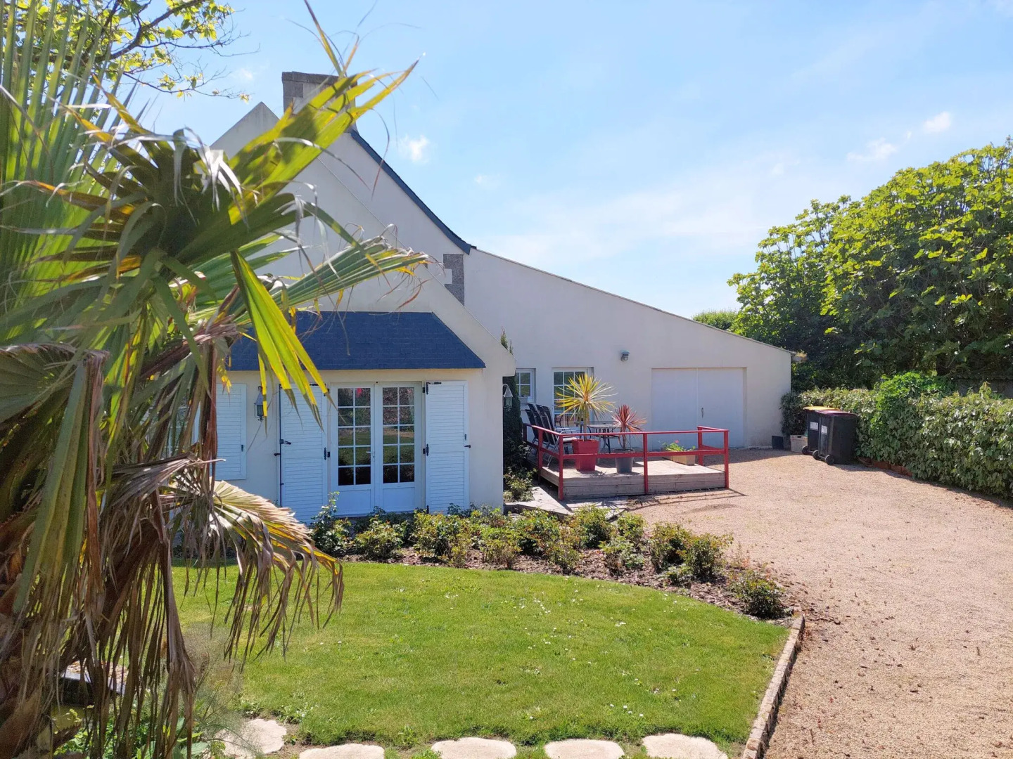 Jacuzzi, billiards and fireplace, semi-detached house, Sibiril