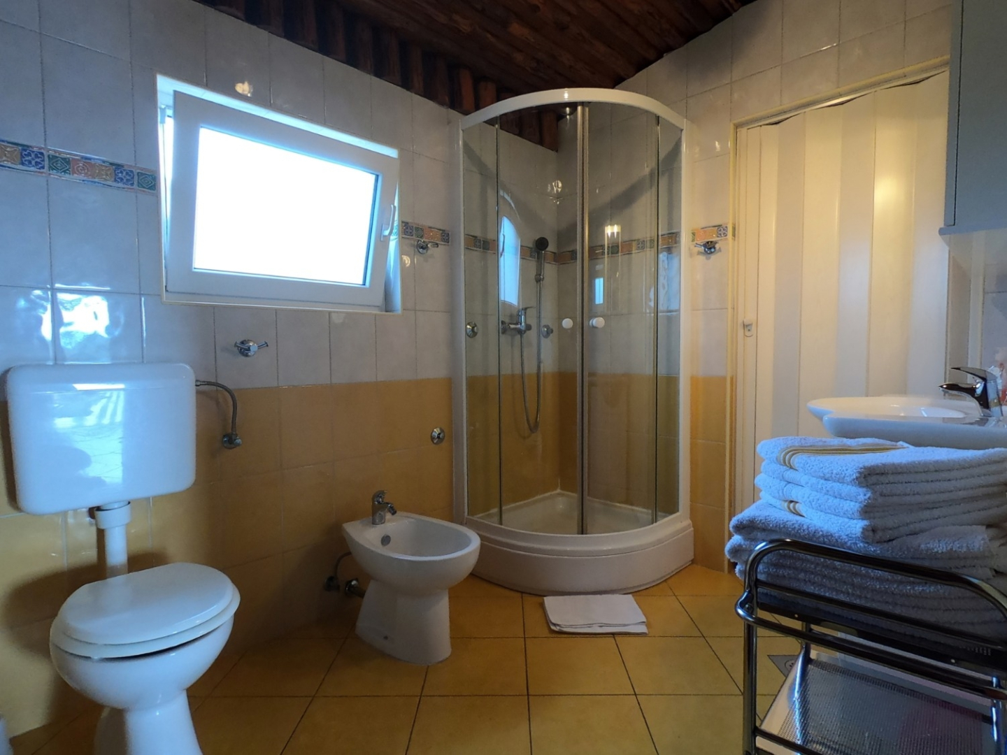 Apartment Ana - 120 m from the beach A1 Sukosan, Zadar riviera