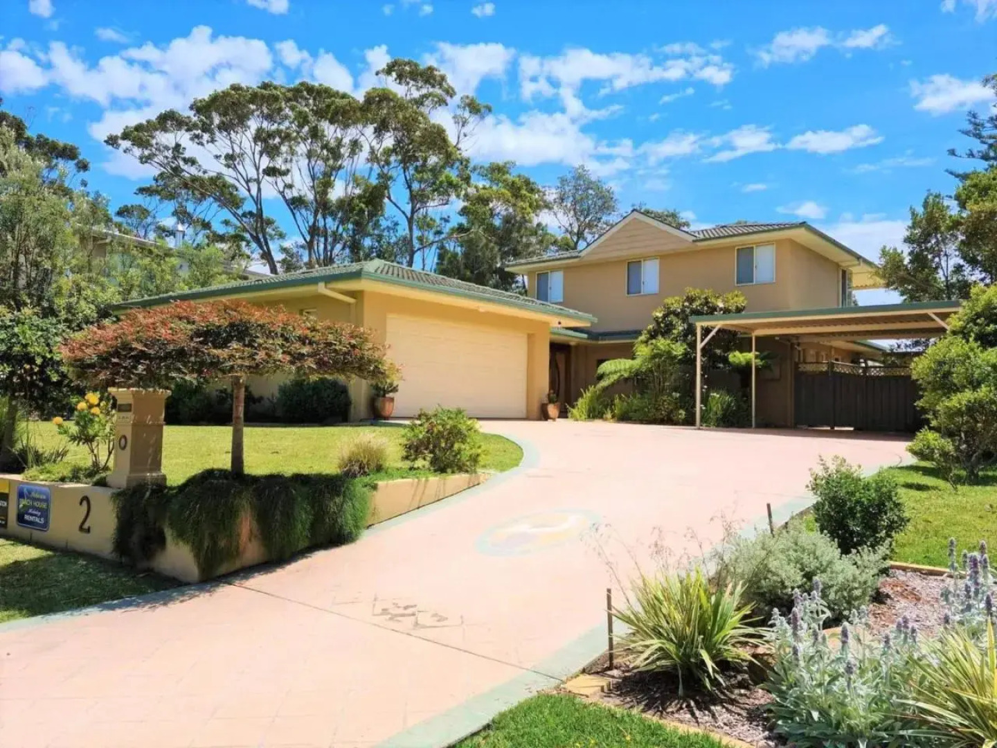 Pelican Beach House 2 Macleay Street