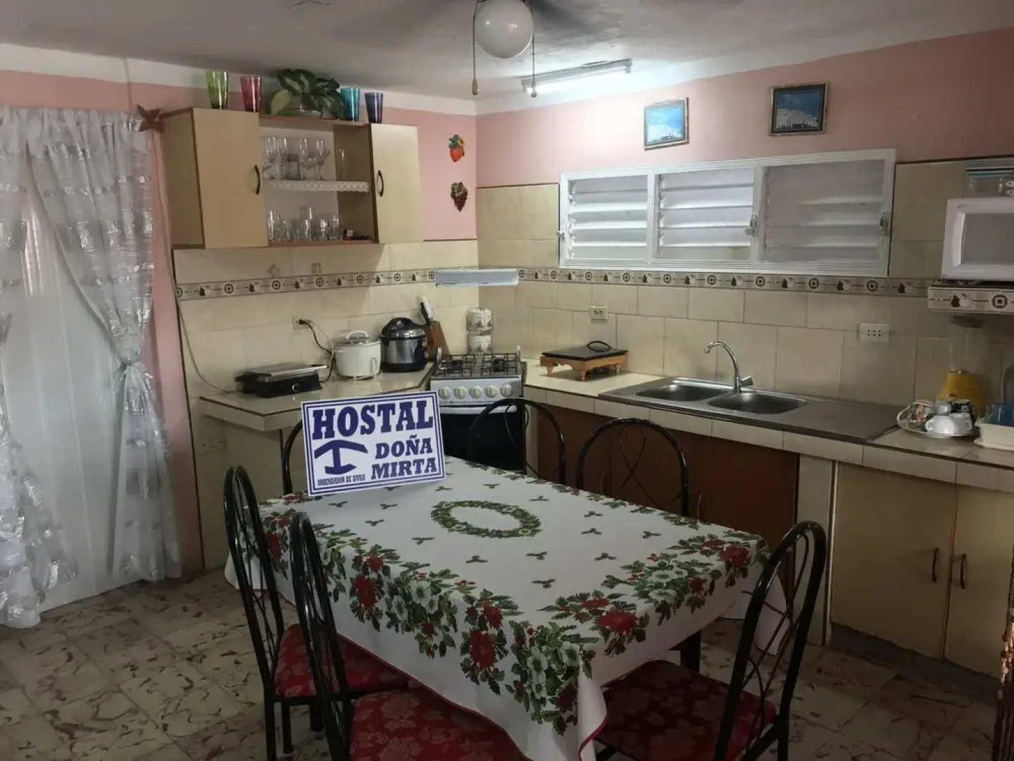 Hostal Doña Mirta R Rooms