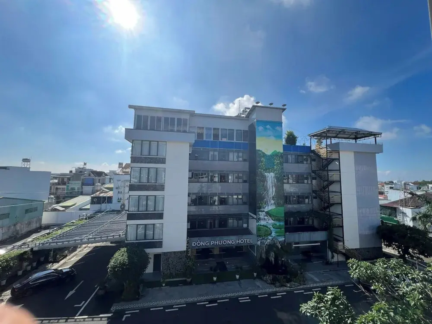 Đông Phương Hotel & Restaurant
