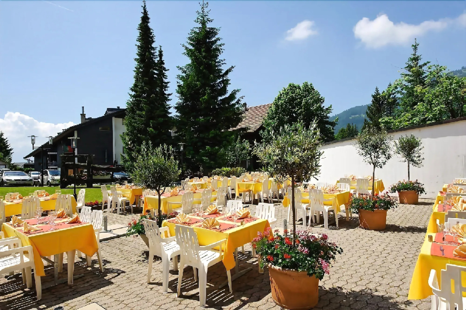 Victoria Hotel & Residence