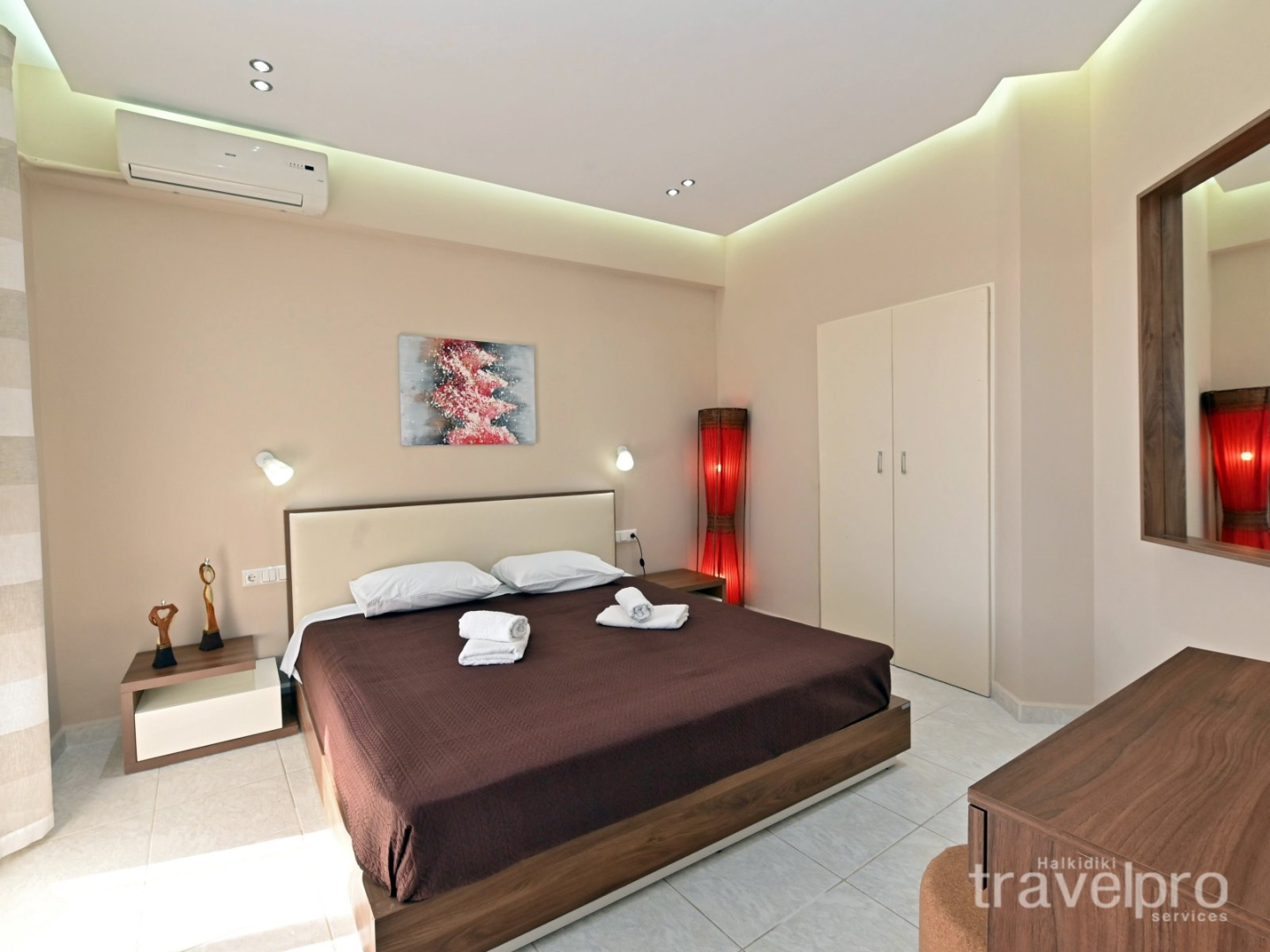 Sabbia Seafront Apartment  2 by TravelPro Serv...