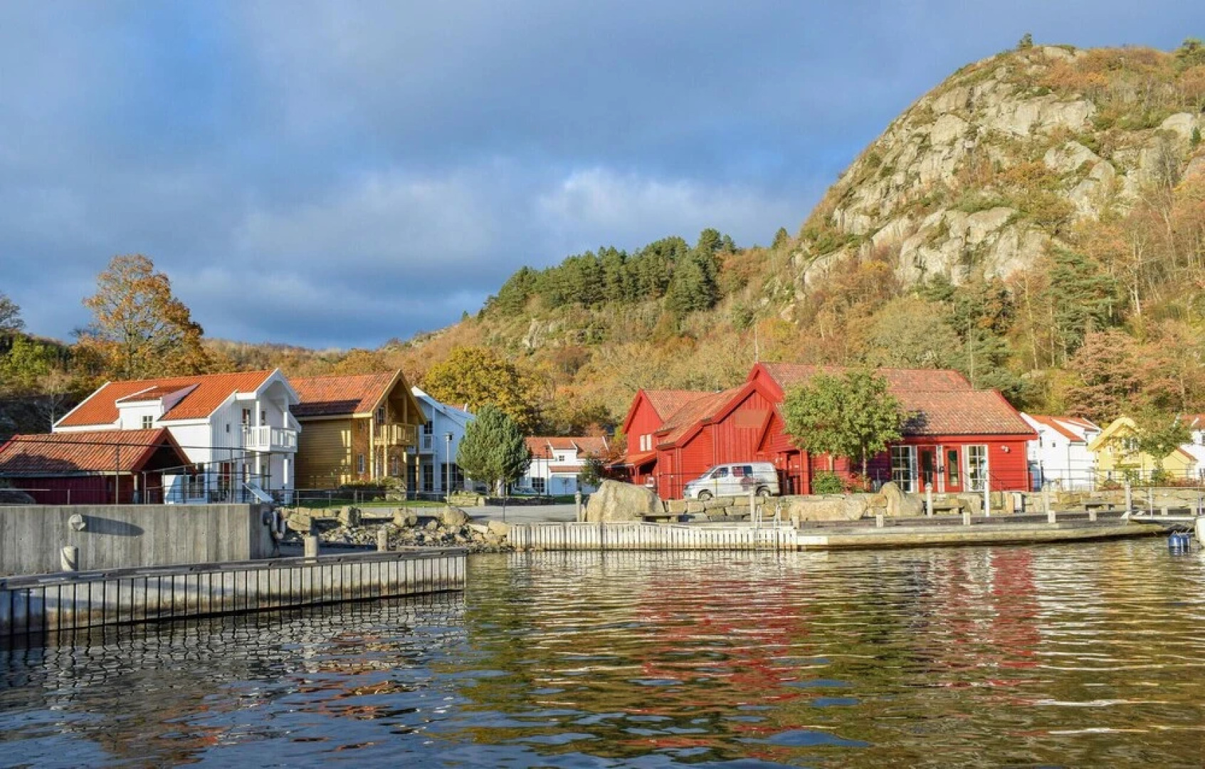 Beautiful Home in Farsund With 4 Bedrooms and Wifi