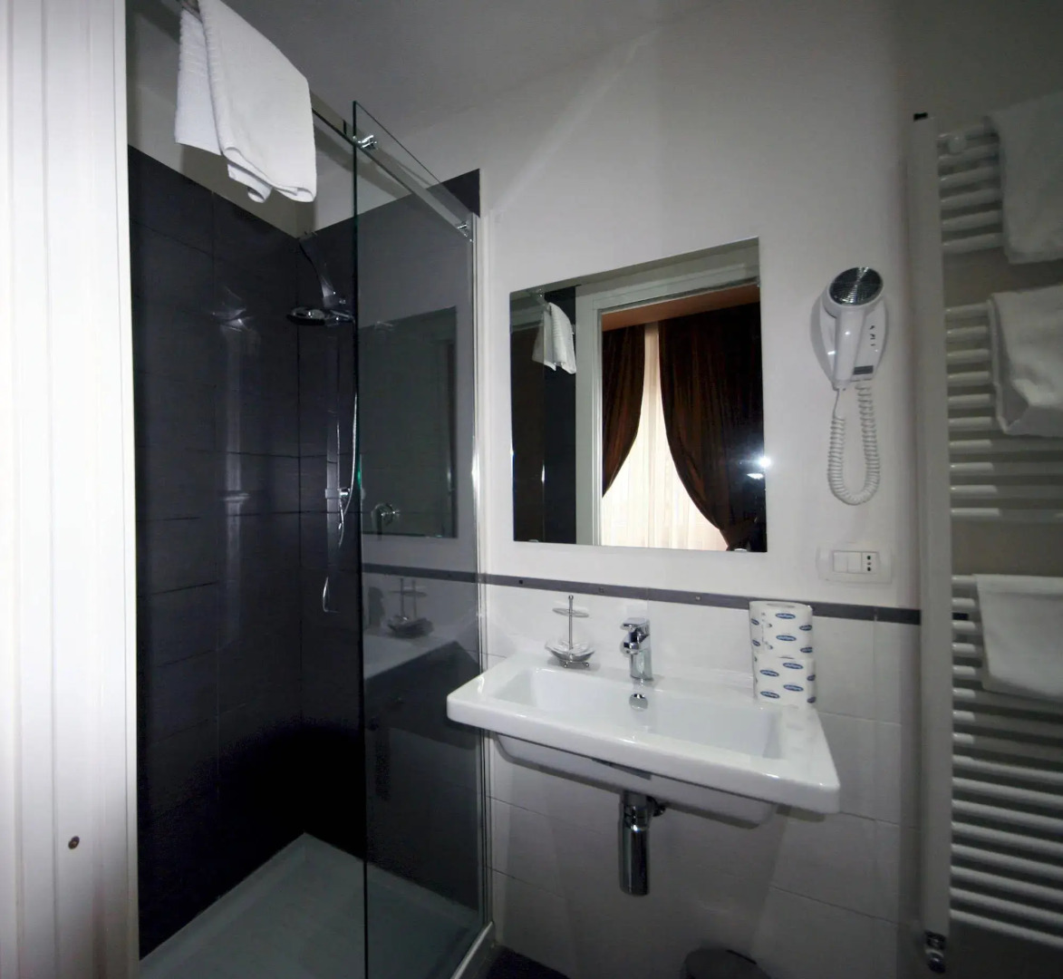 Elle Cavour Guest House