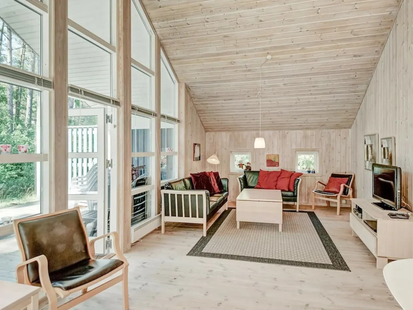 Spacious Holiday Home With Sauna in Aakirkeby