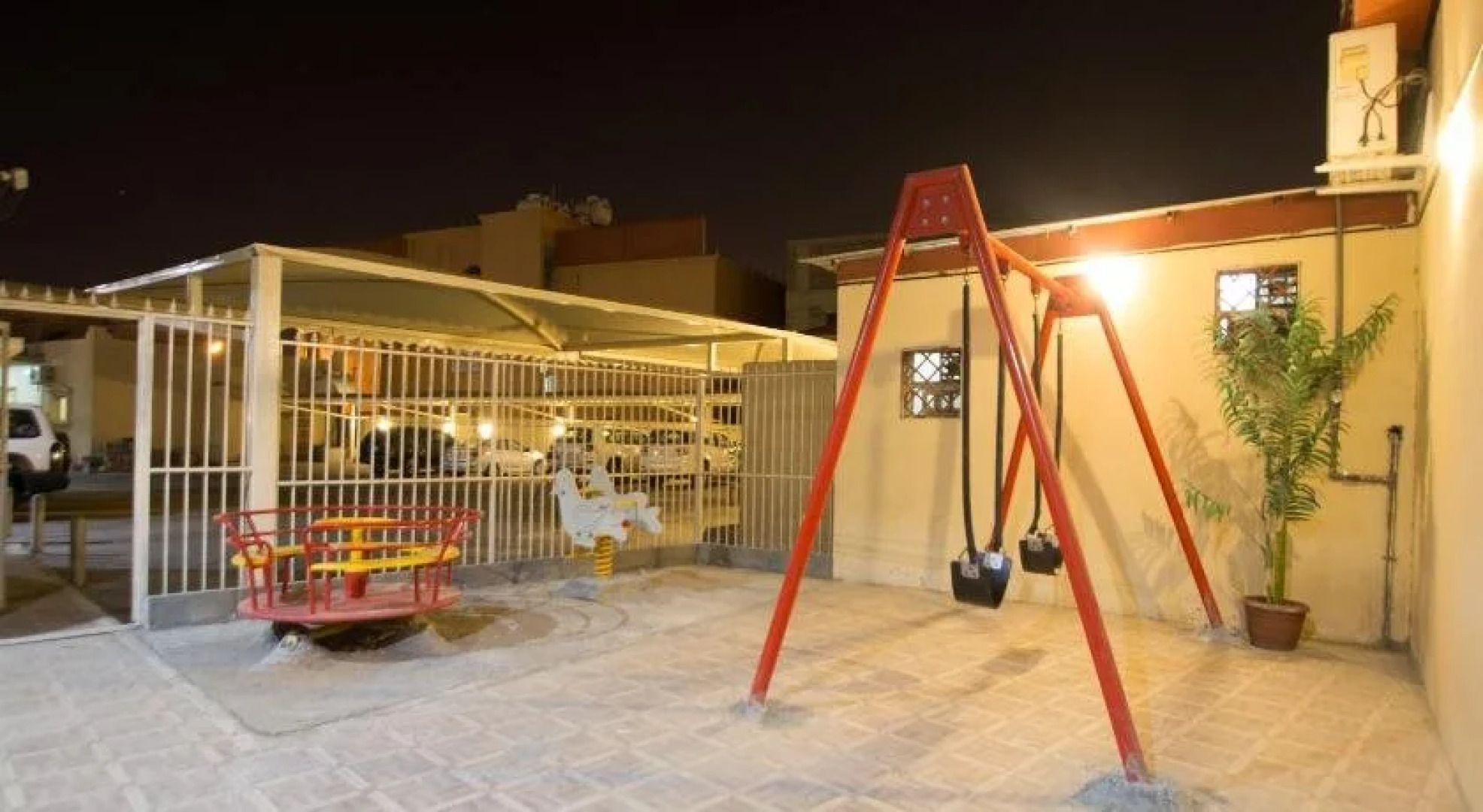 Al Raha Rotana Hotel Apartments