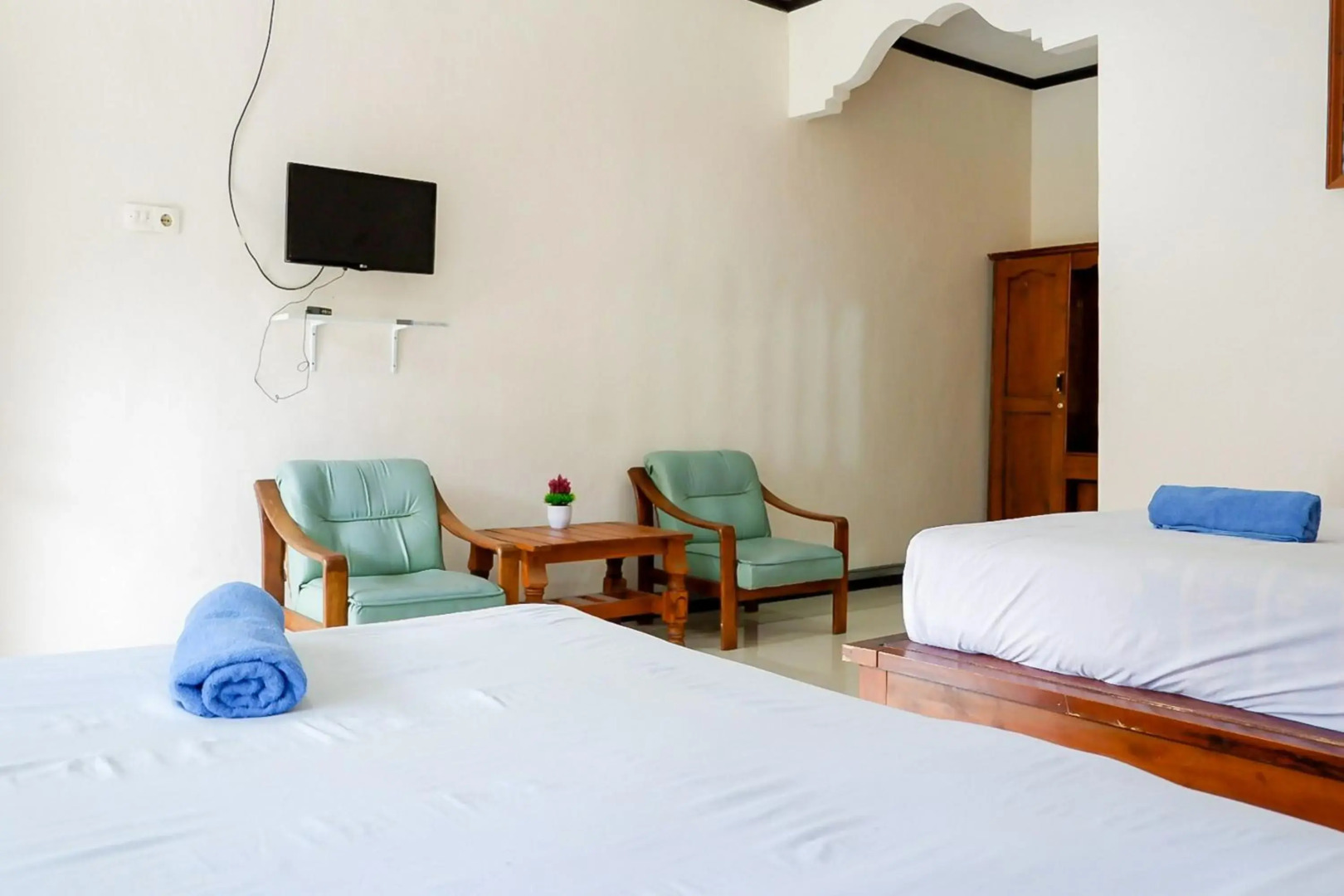 Segara Hotel and Restaurant