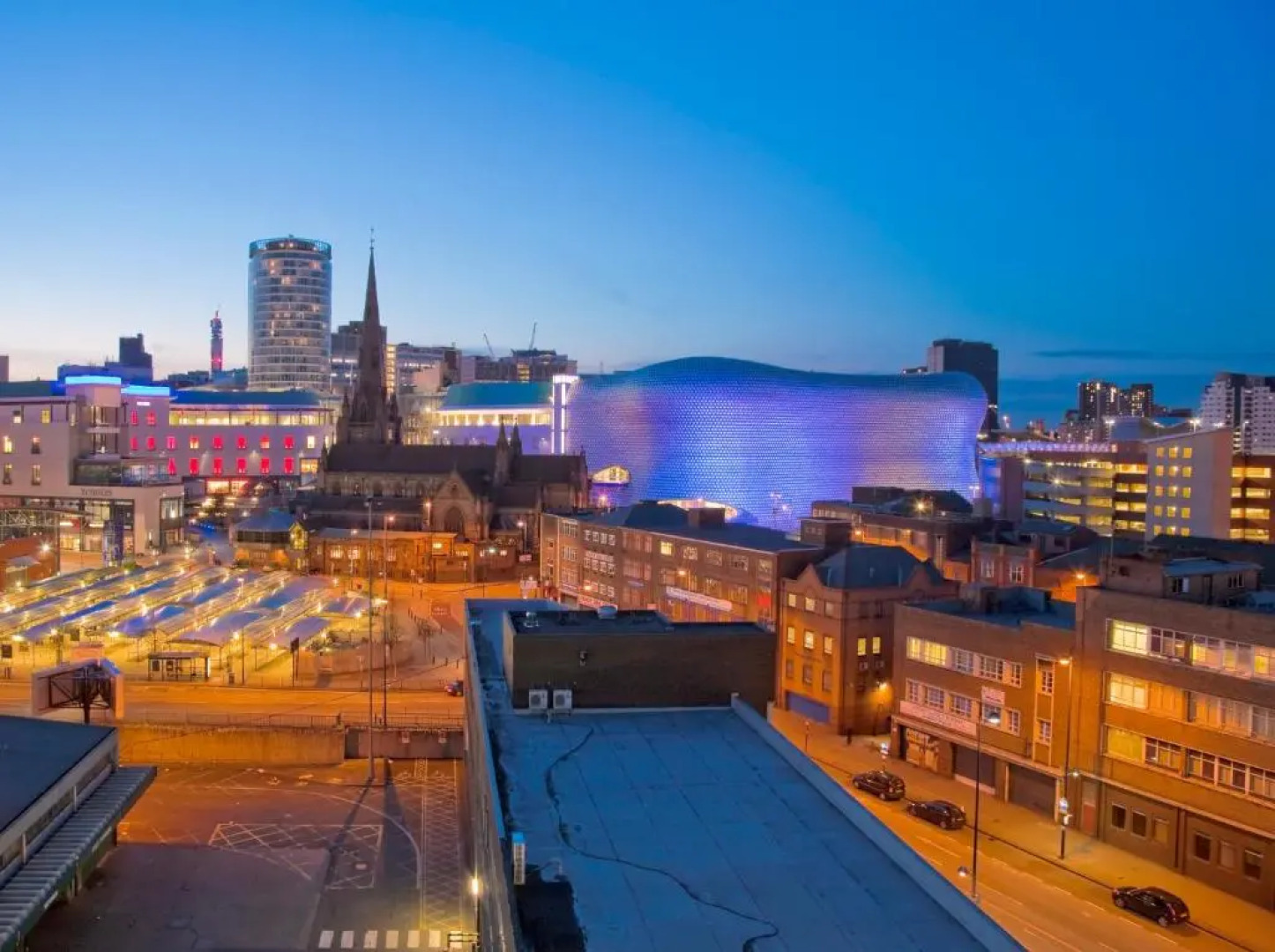 Luxury Six En-Suite Bedroom Apartment - Smart TV's - WIFI - TOP RATED