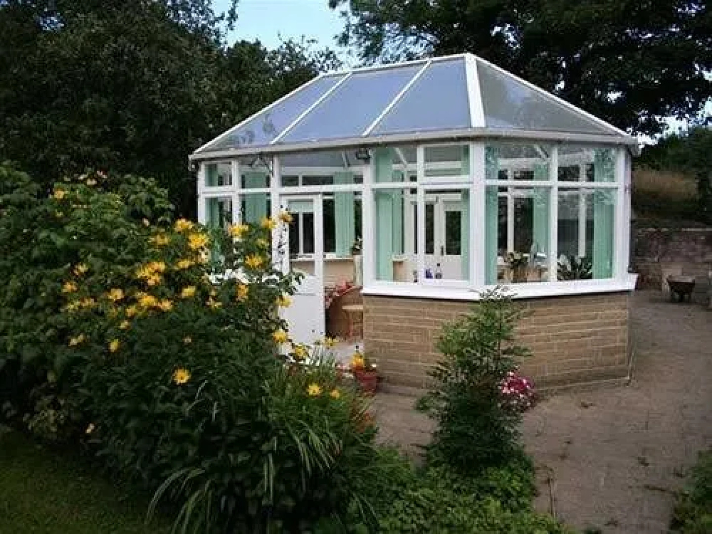 Elm Crest Guesthouse