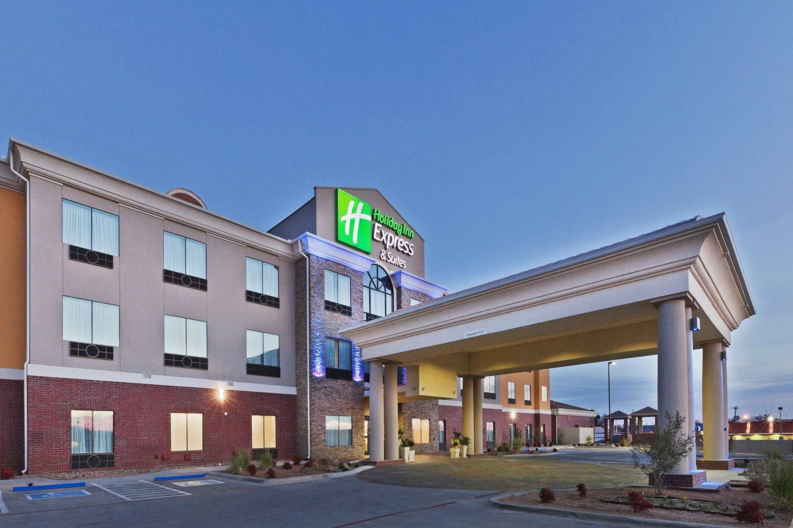 Holiday Inn Express Hotel & Suites Brownfield by IHG