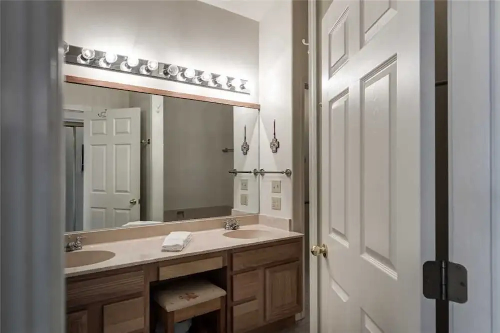 Awesome Views - Five Bedroom Cabin