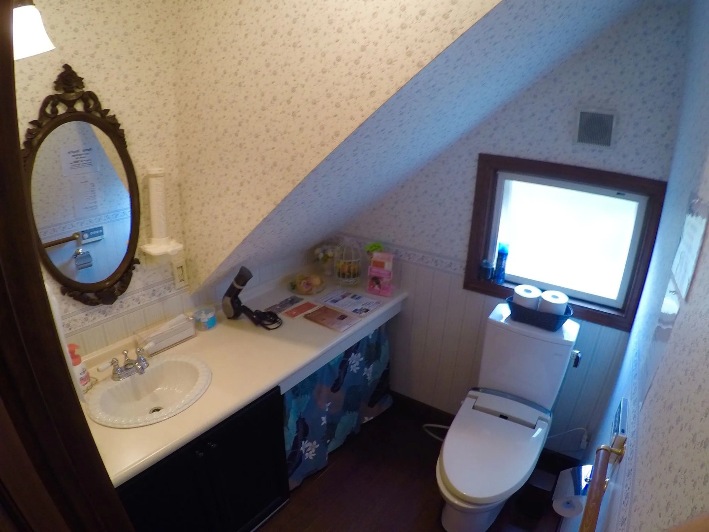 Iza Kamakura Guest House & Bar - Hostel