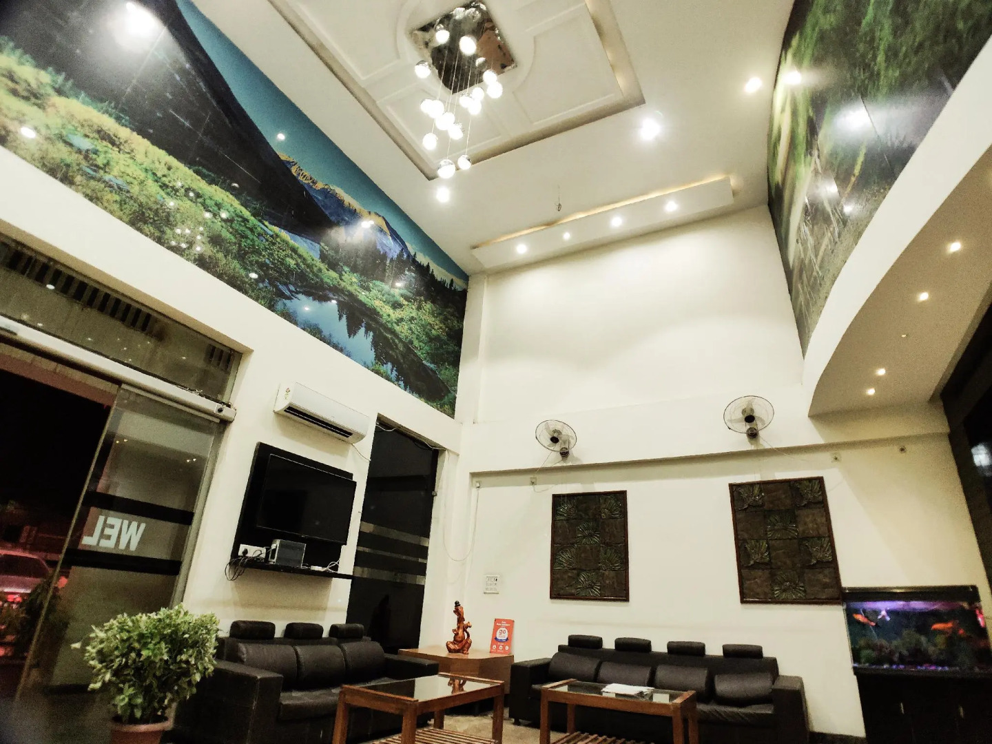 Hotel Landmark Residency