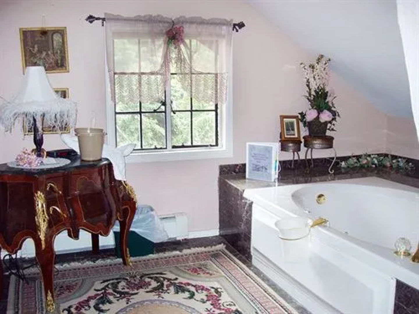 The Historic Brook Forest Inn