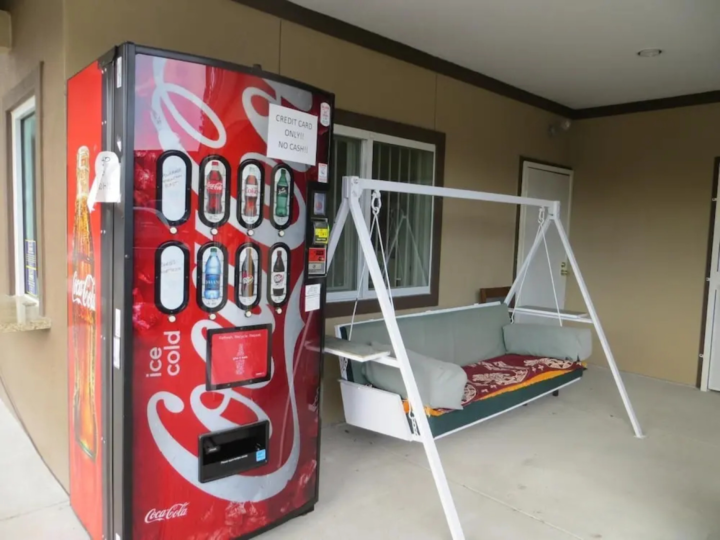 Scottish Inn & Suites