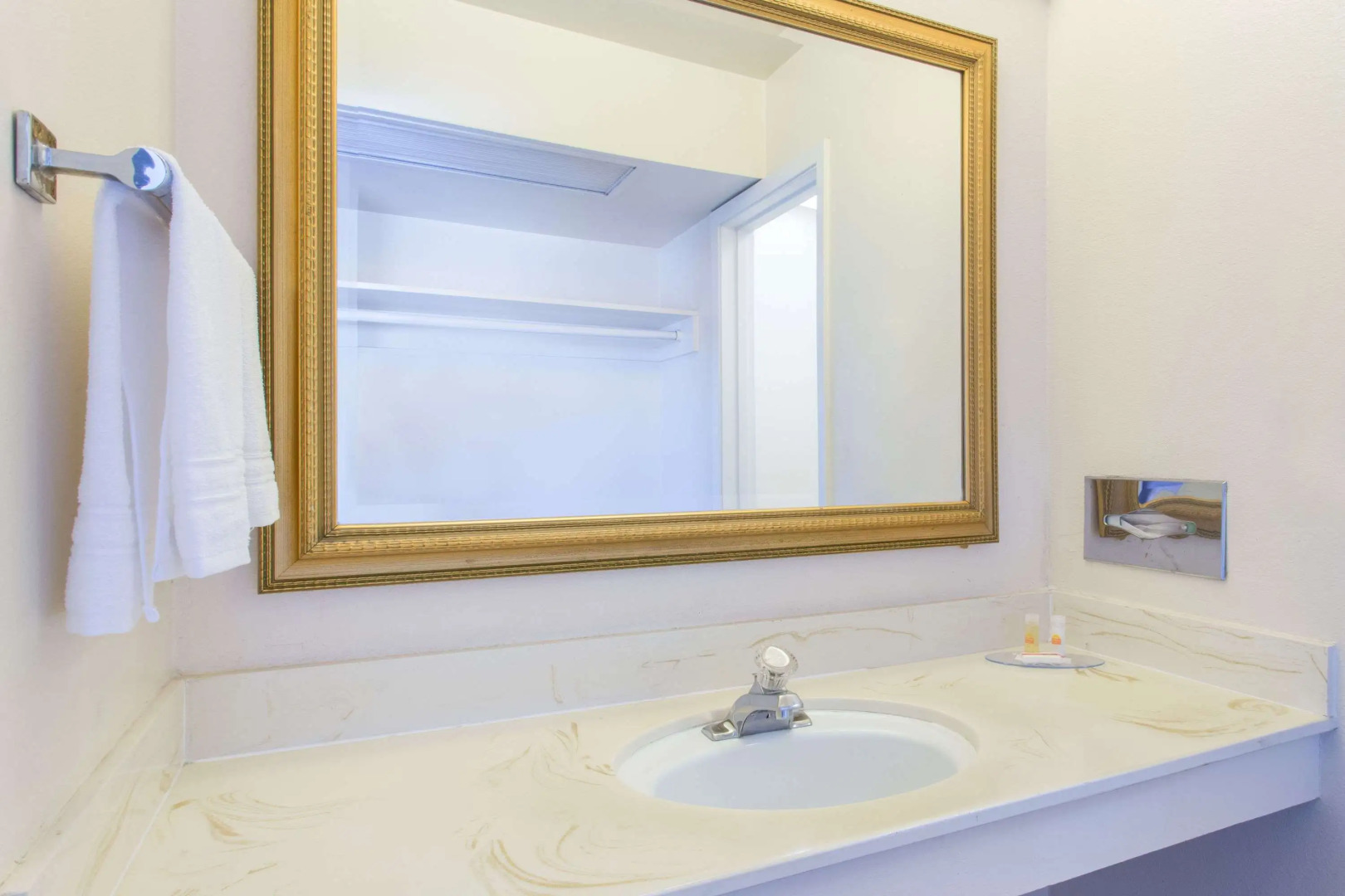 Days Inn by Wyndham Modesto