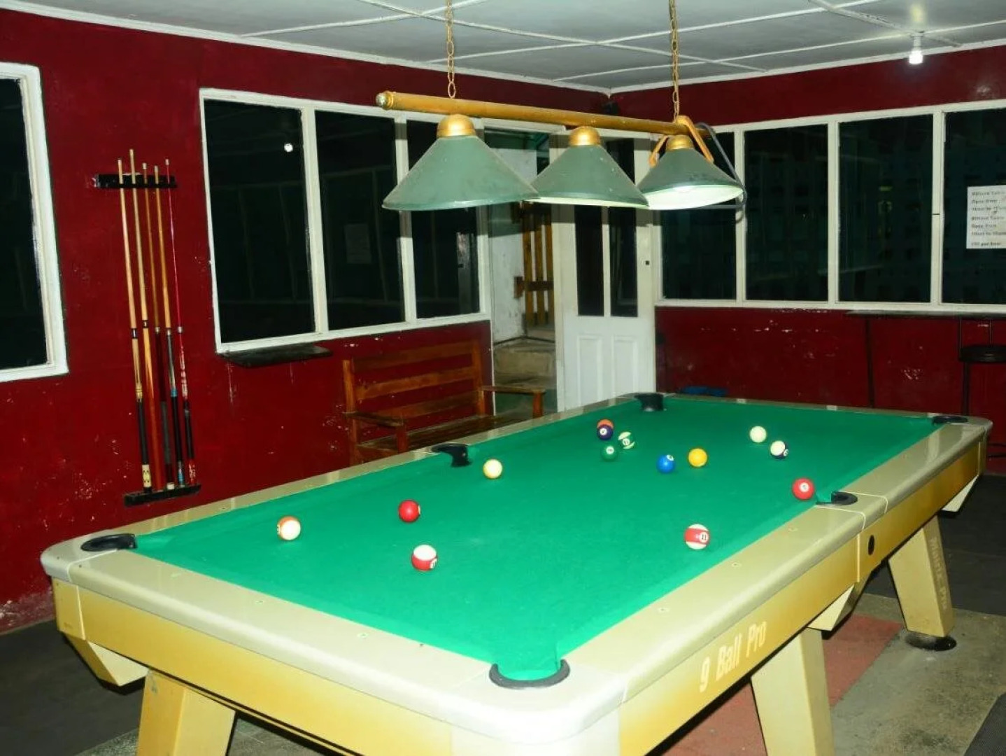 Hill Cool Hotel & Restaurant