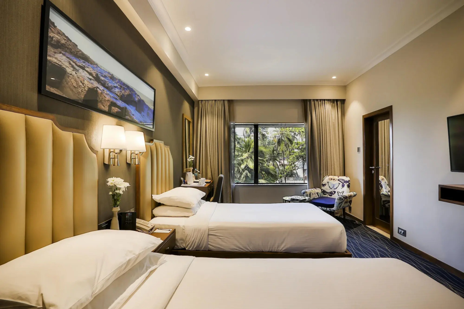 Sun N Sand Hotel Mumbai