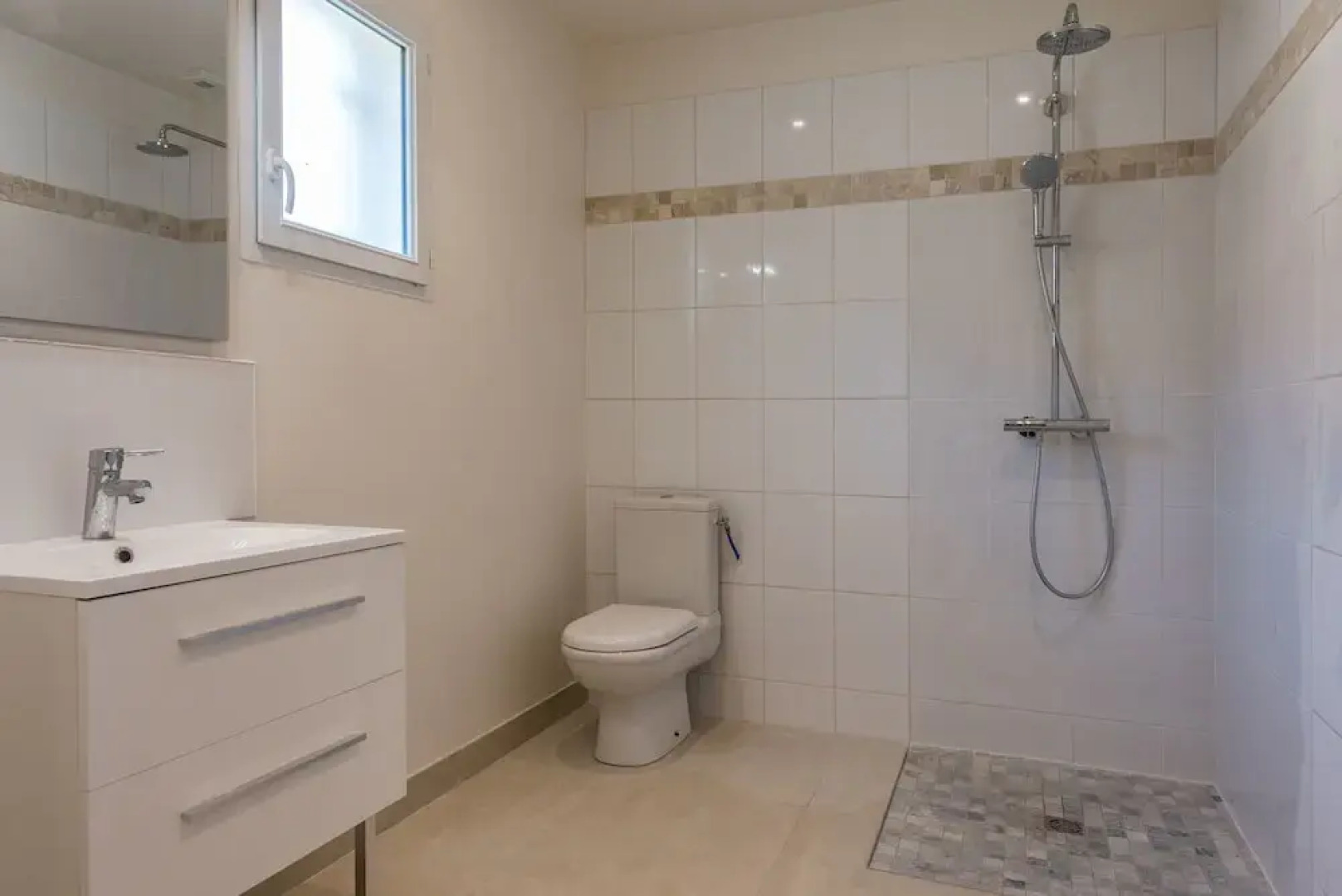 B&B House in Disneyland