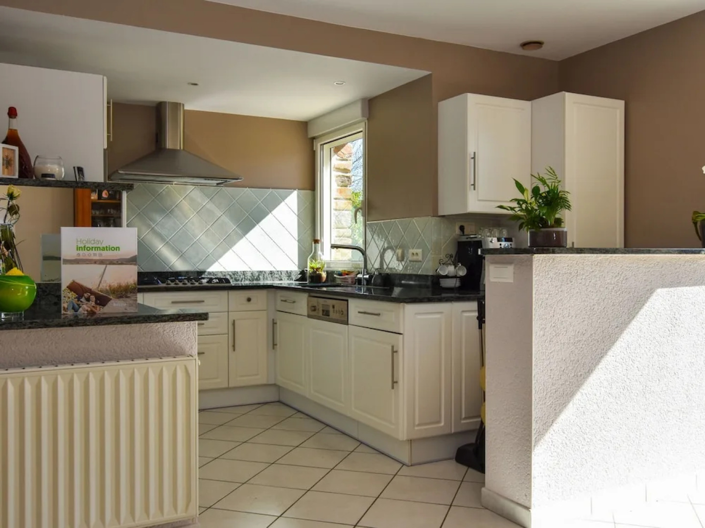 Part of nie House Between Country and Beaches