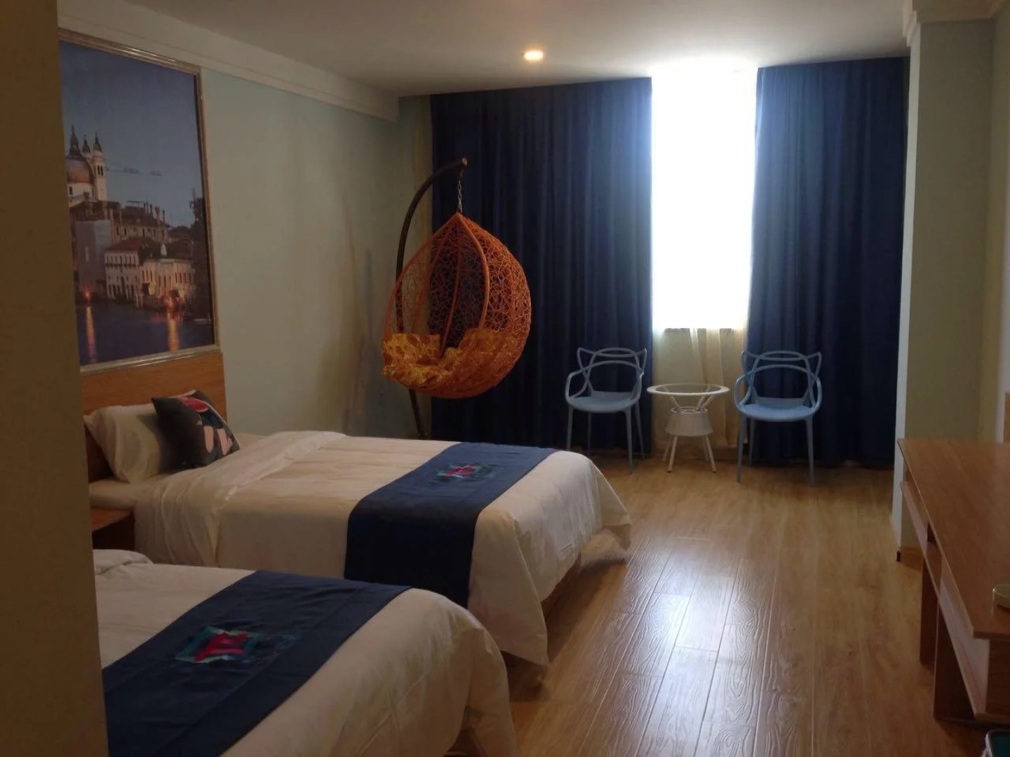 Pai Hotel Yining Liqun Classic Garden Road