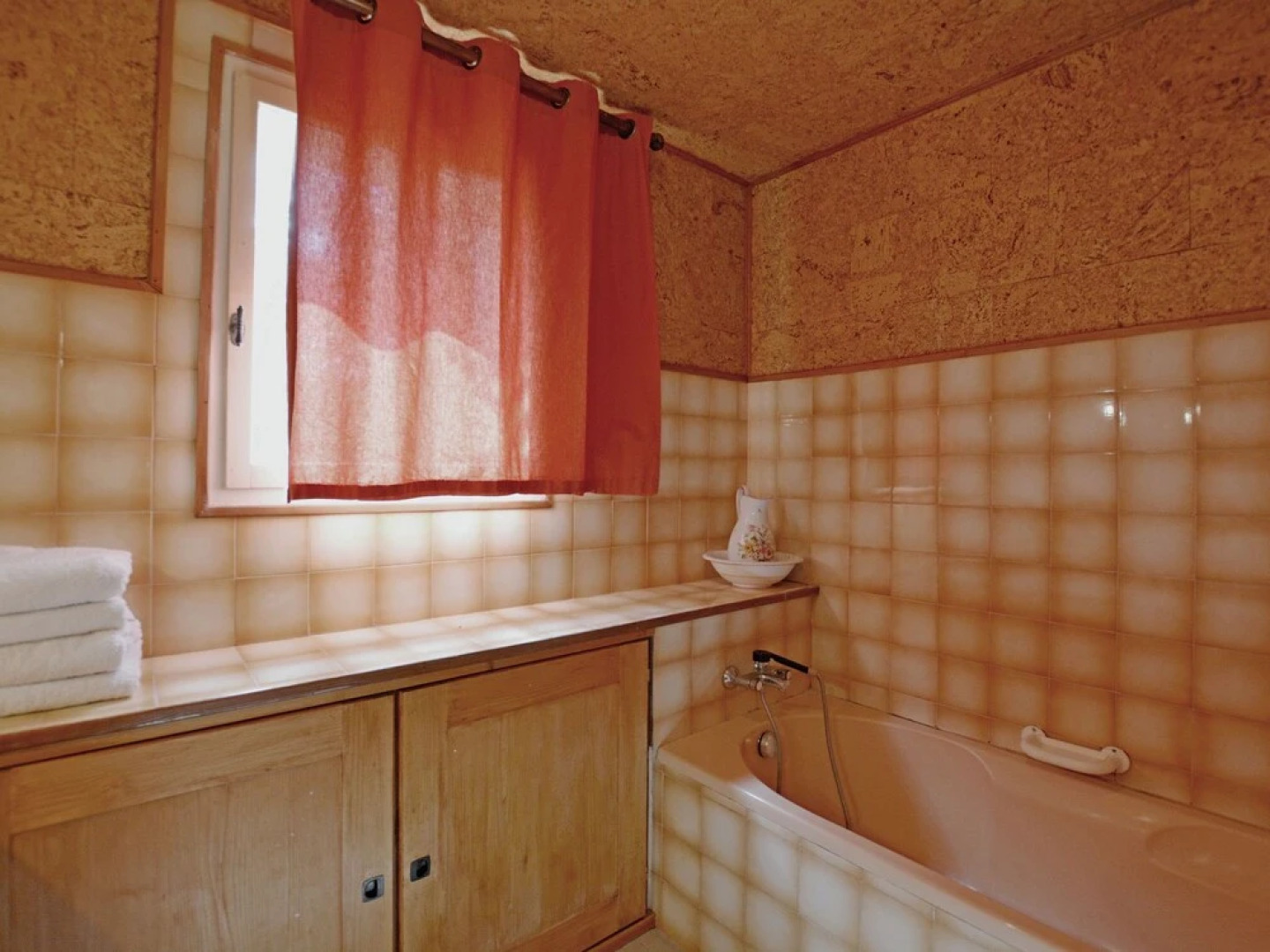 Cosy Villa in Flaux with Swimming Pool