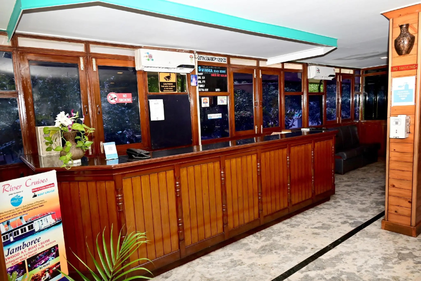 Swim Sea Beach Resort