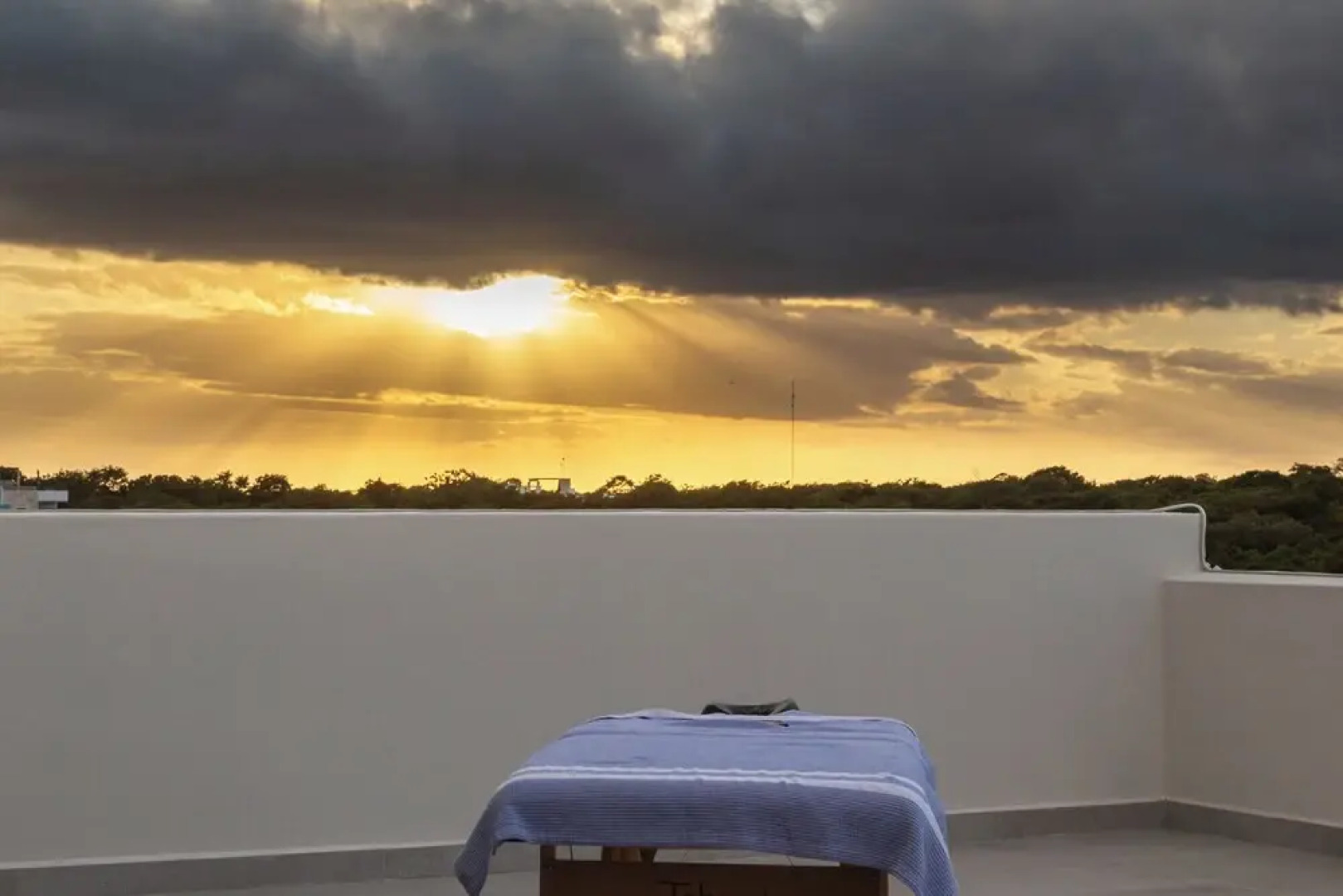 Luxurious Apartments With BBQ Pool Garden Jungle View