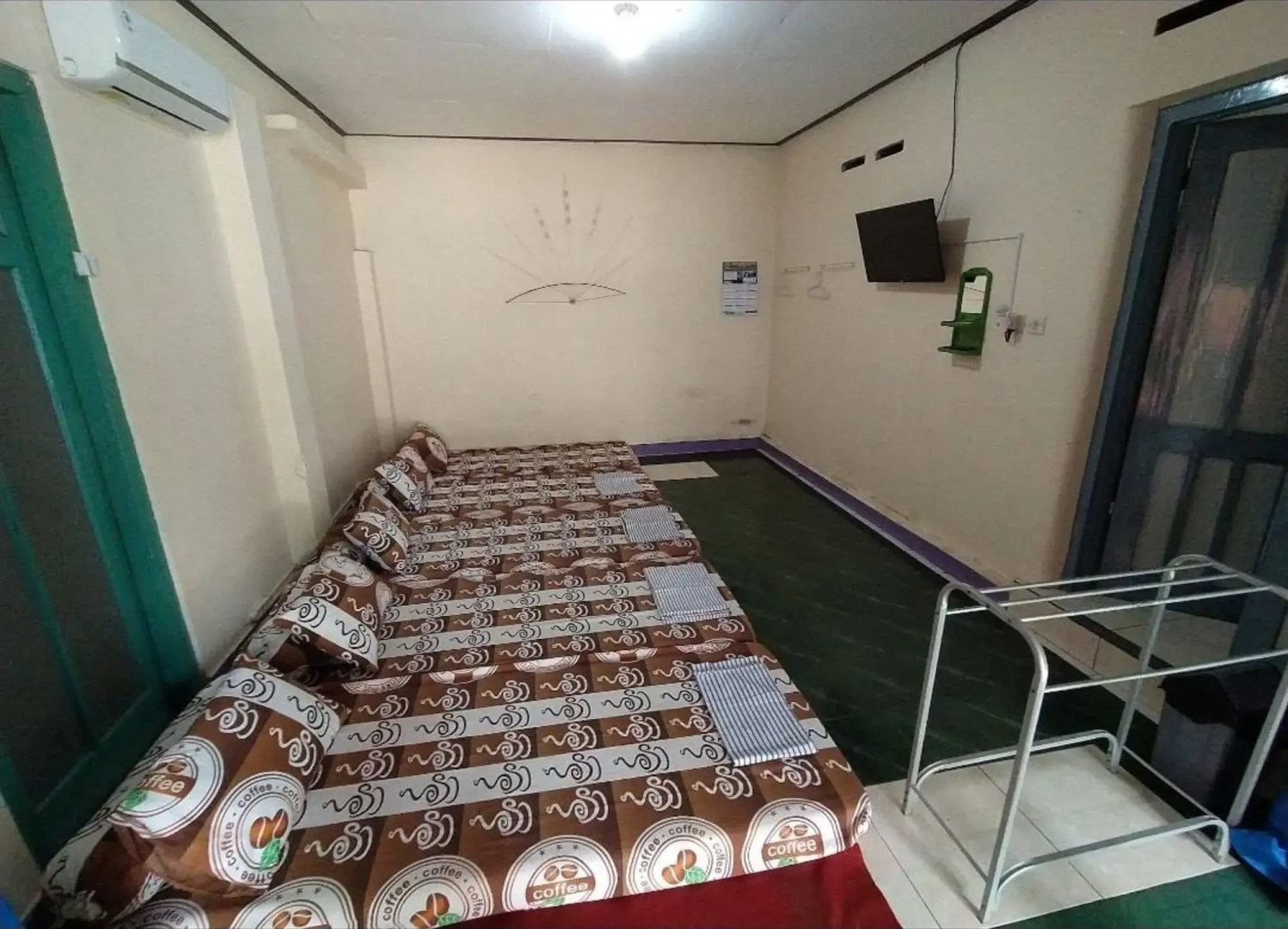 Bahagia Sederhana Home Stay - Hostel by ZUZU