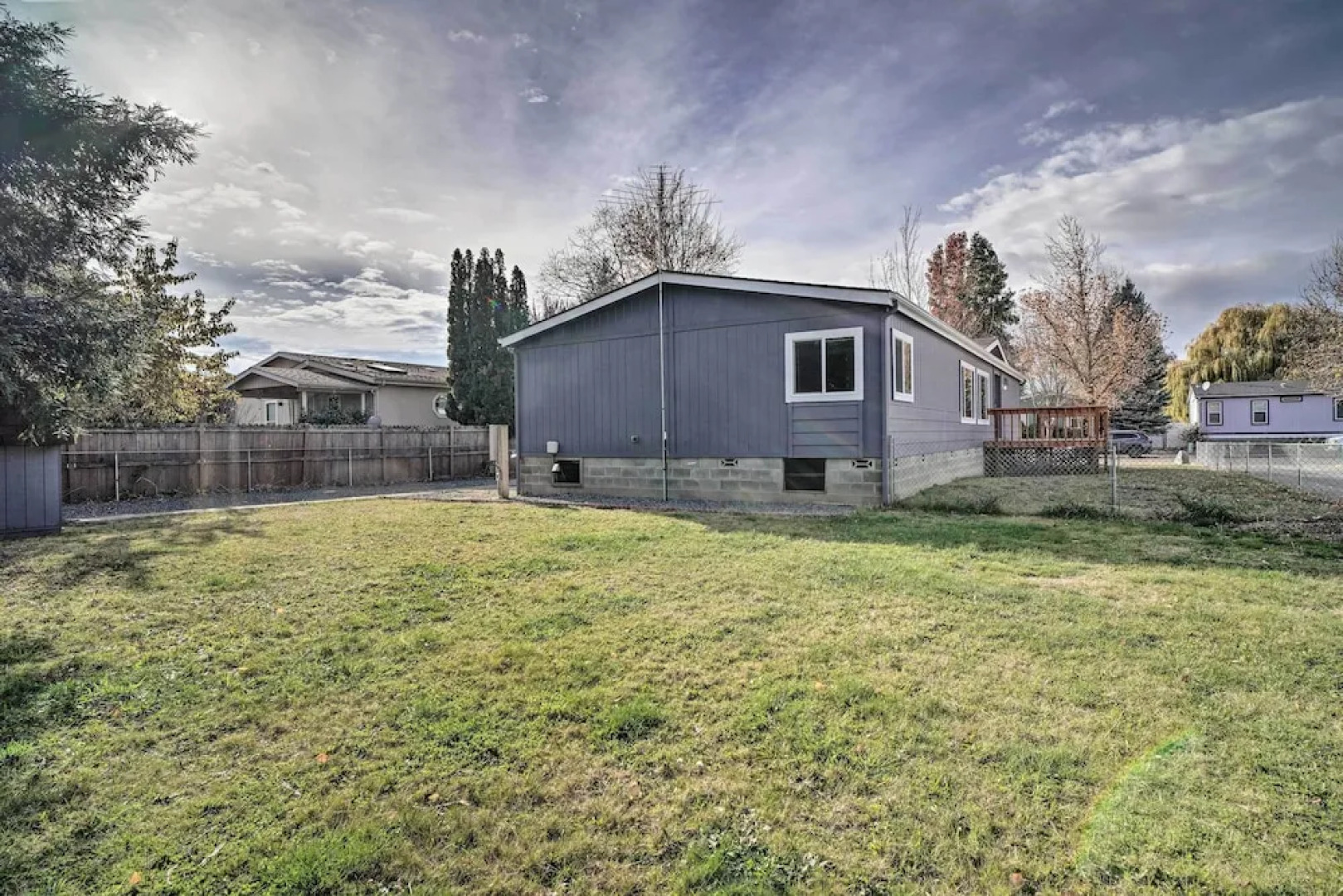 Charming Grants Pass Home w/ Large Backyard!
