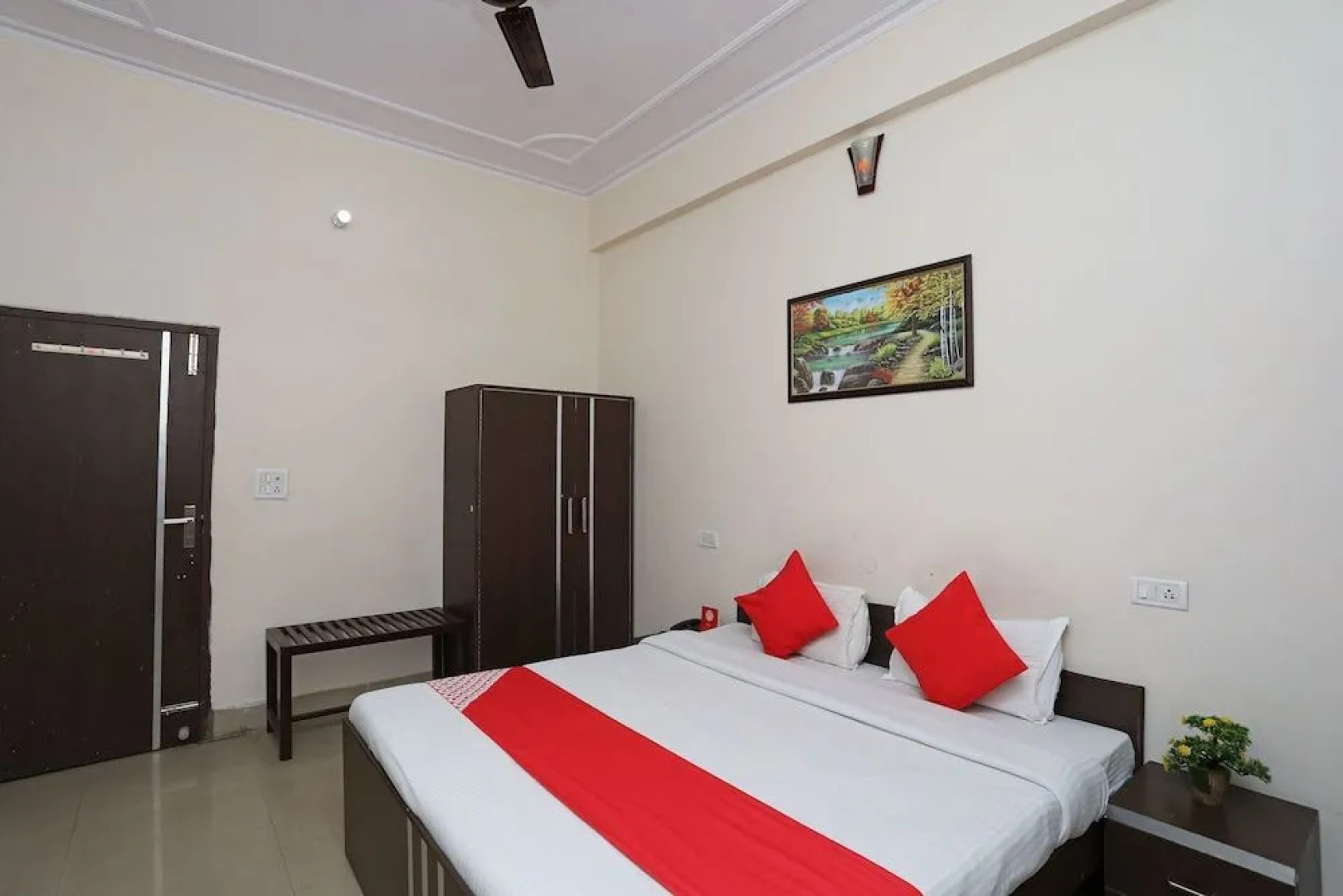 Oyo 30933 Moriya Palace