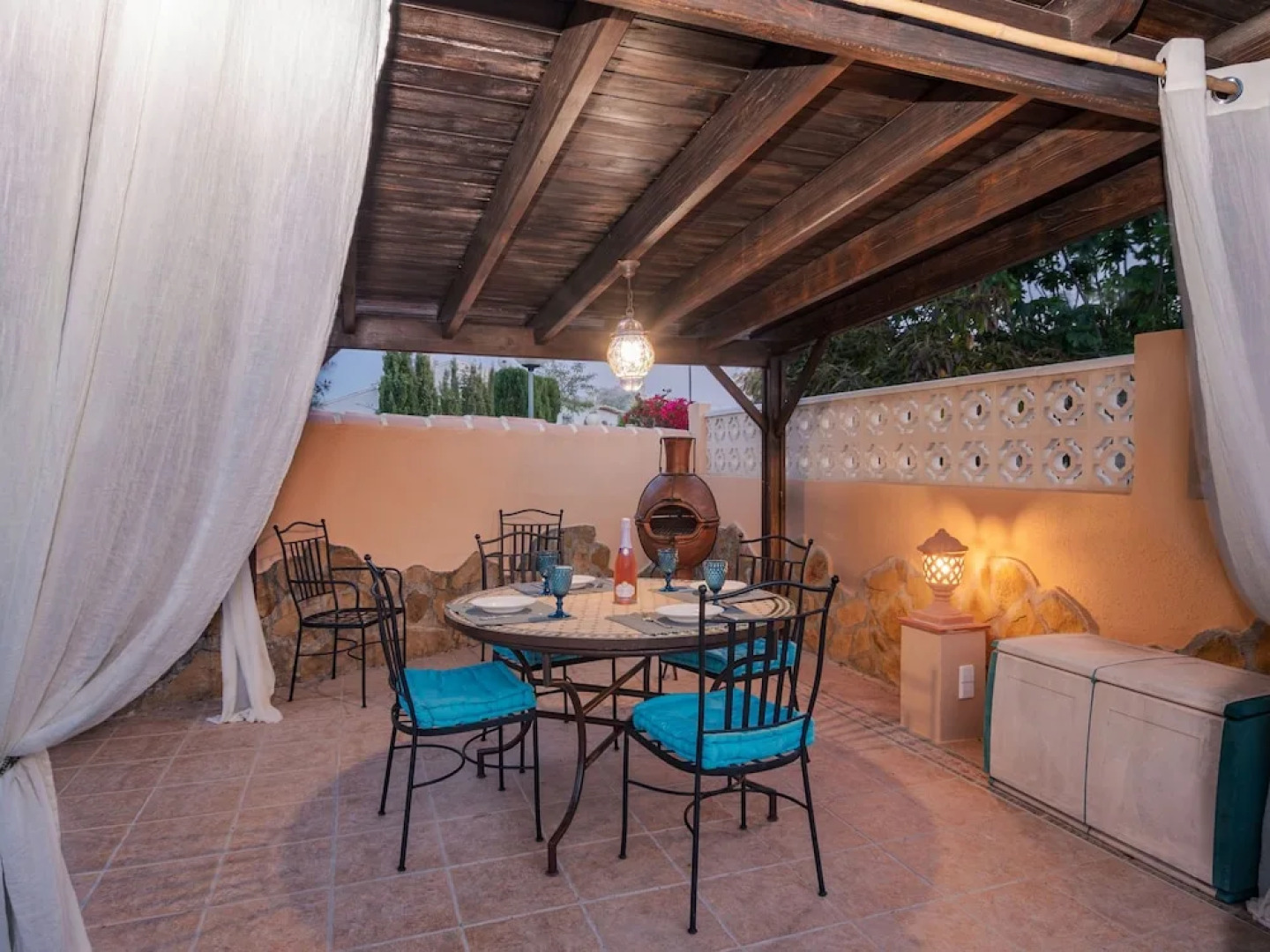 Villa With Very Spacious Terrace, Beautiful View of the Mountains & Private Pool